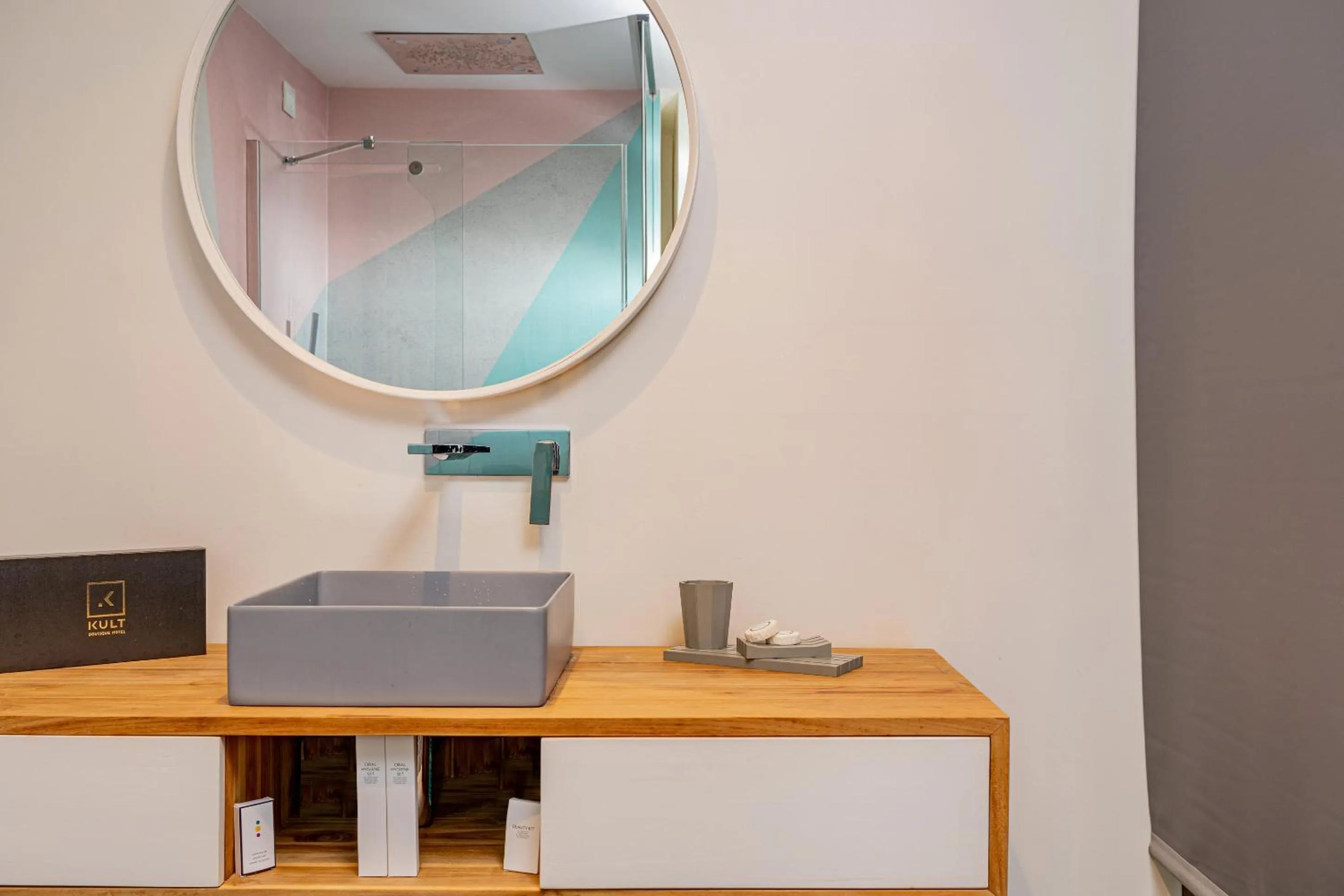 Bathroom in HOTIDAY Olbia Wallure