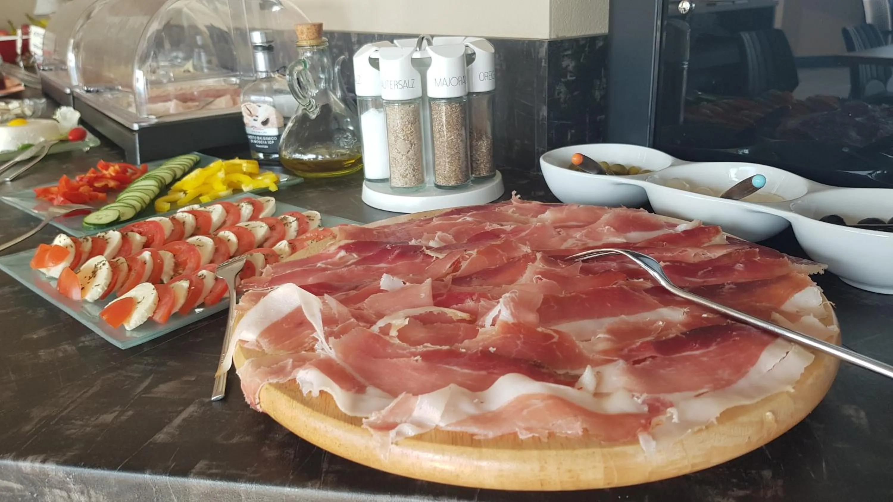 Buffet breakfast in Aparthotel Malga