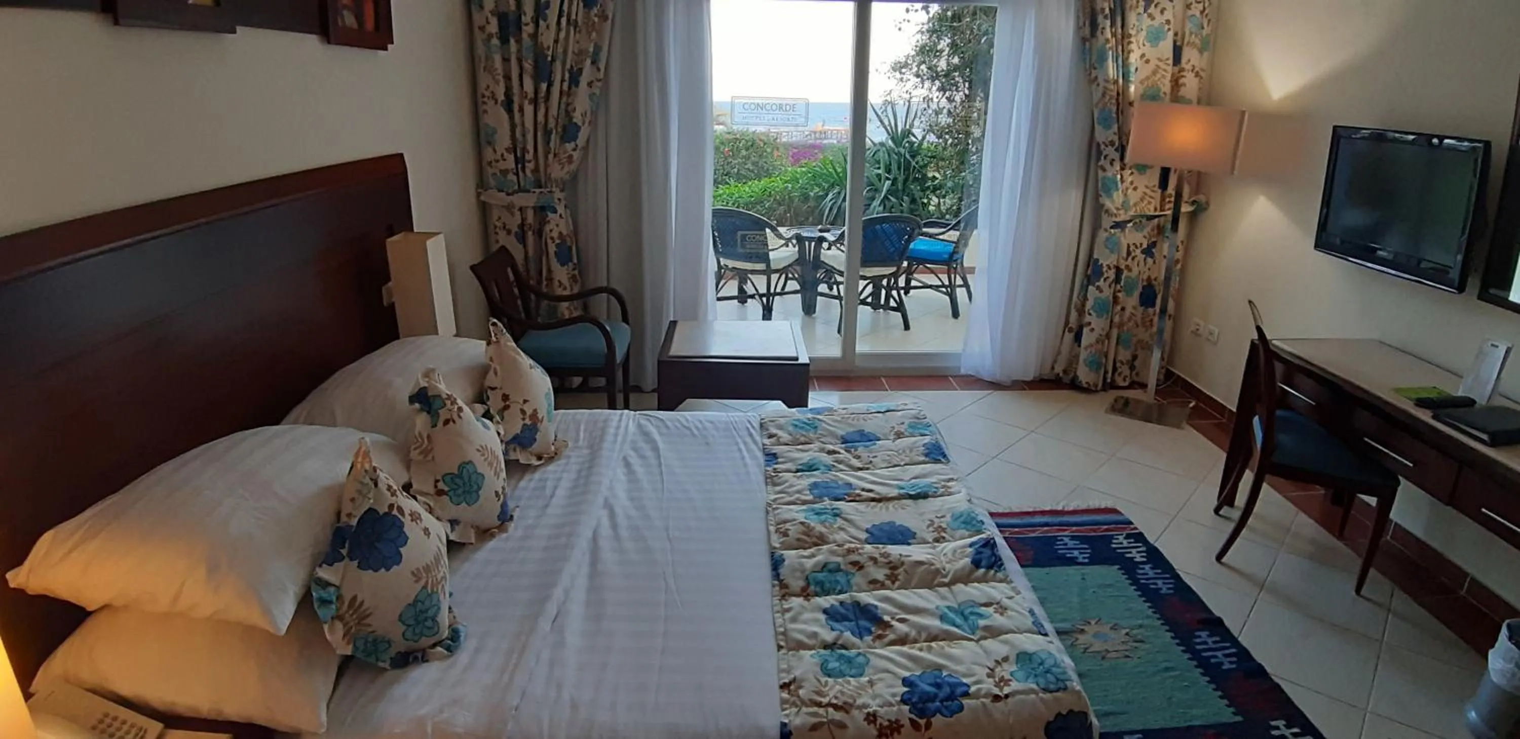 Bedroom, Bed in Concorde Moreen Beach Resort