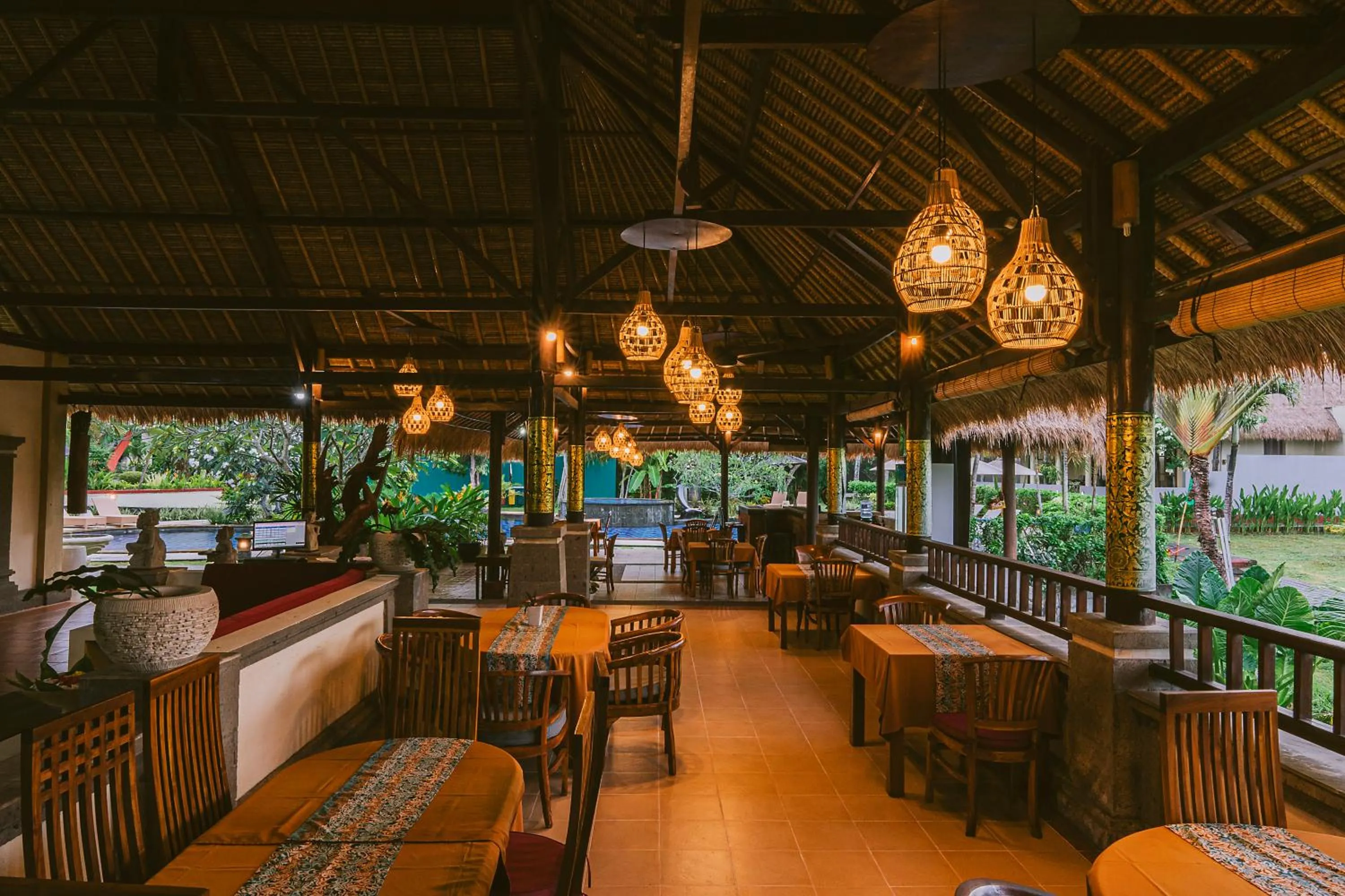Restaurant/places to eat in Medewi Bay Retreat