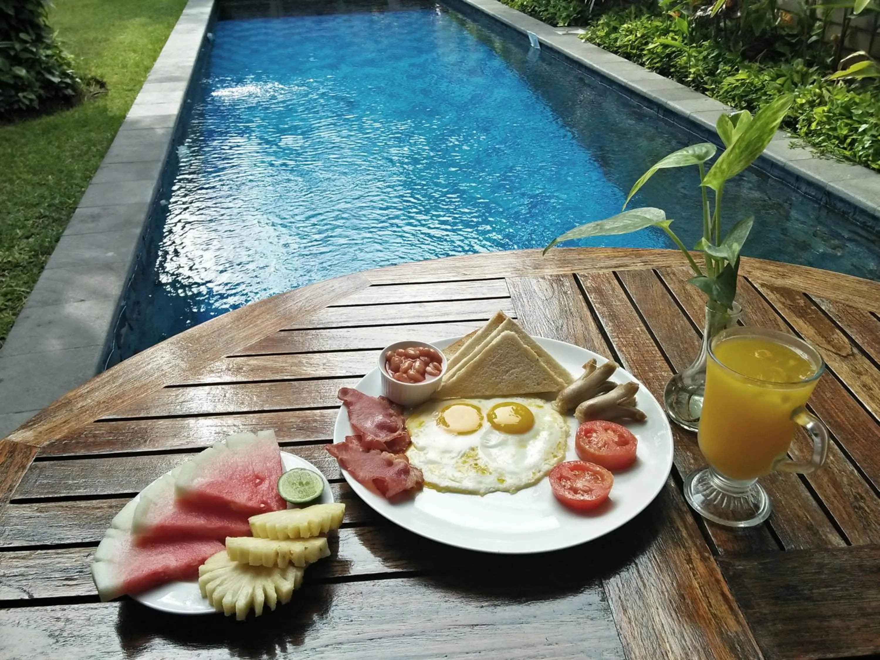 Breakfast in Sekuta Condo Suites