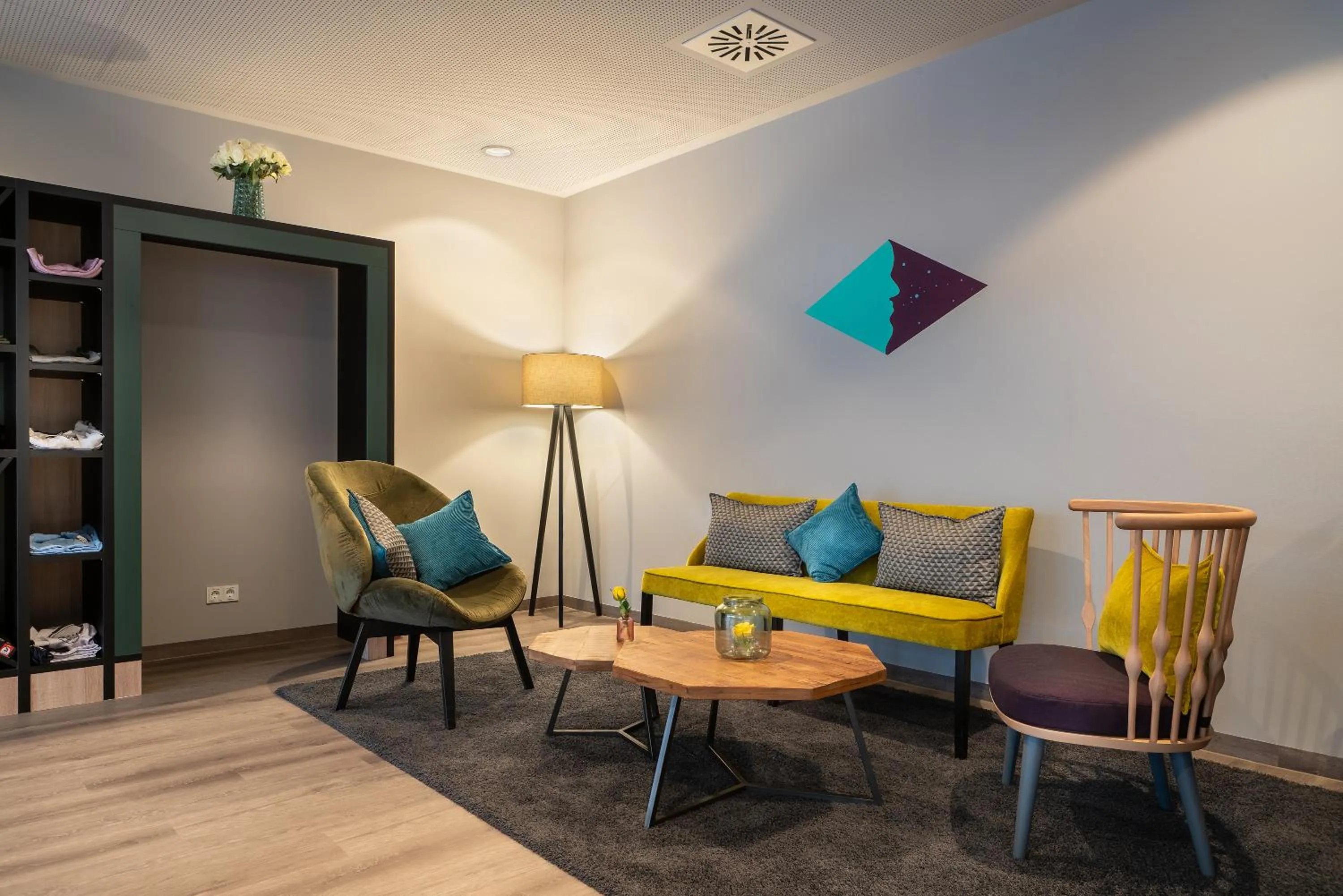 Lounge or bar in Holiday Inn - the niu, Charly Frankfurt City by IHG