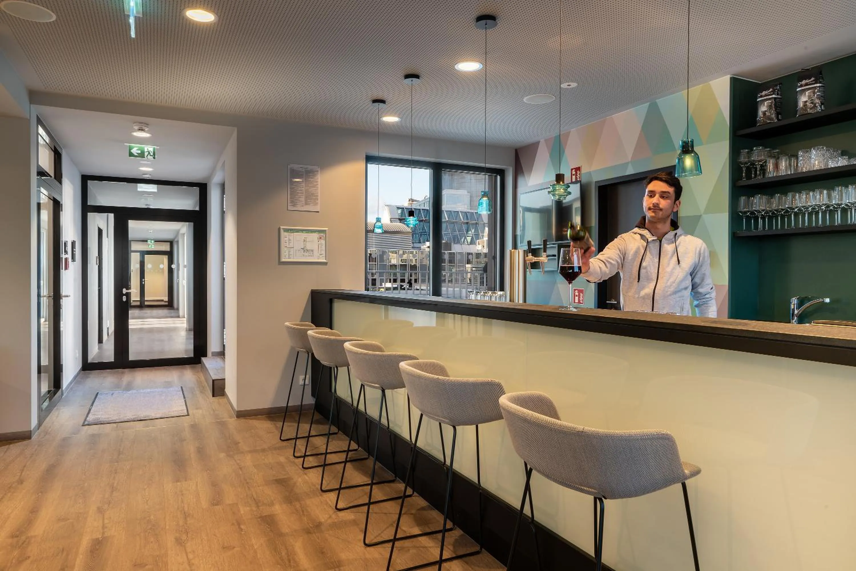 Lounge or bar in Holiday Inn - the niu, Charly Frankfurt City by IHG