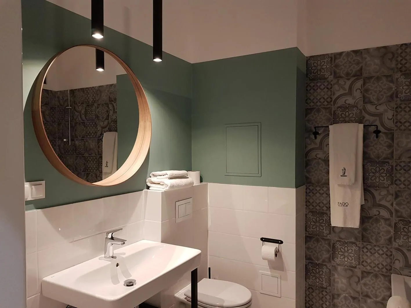 Toilet in Hotel Fado Spa & Restaurant