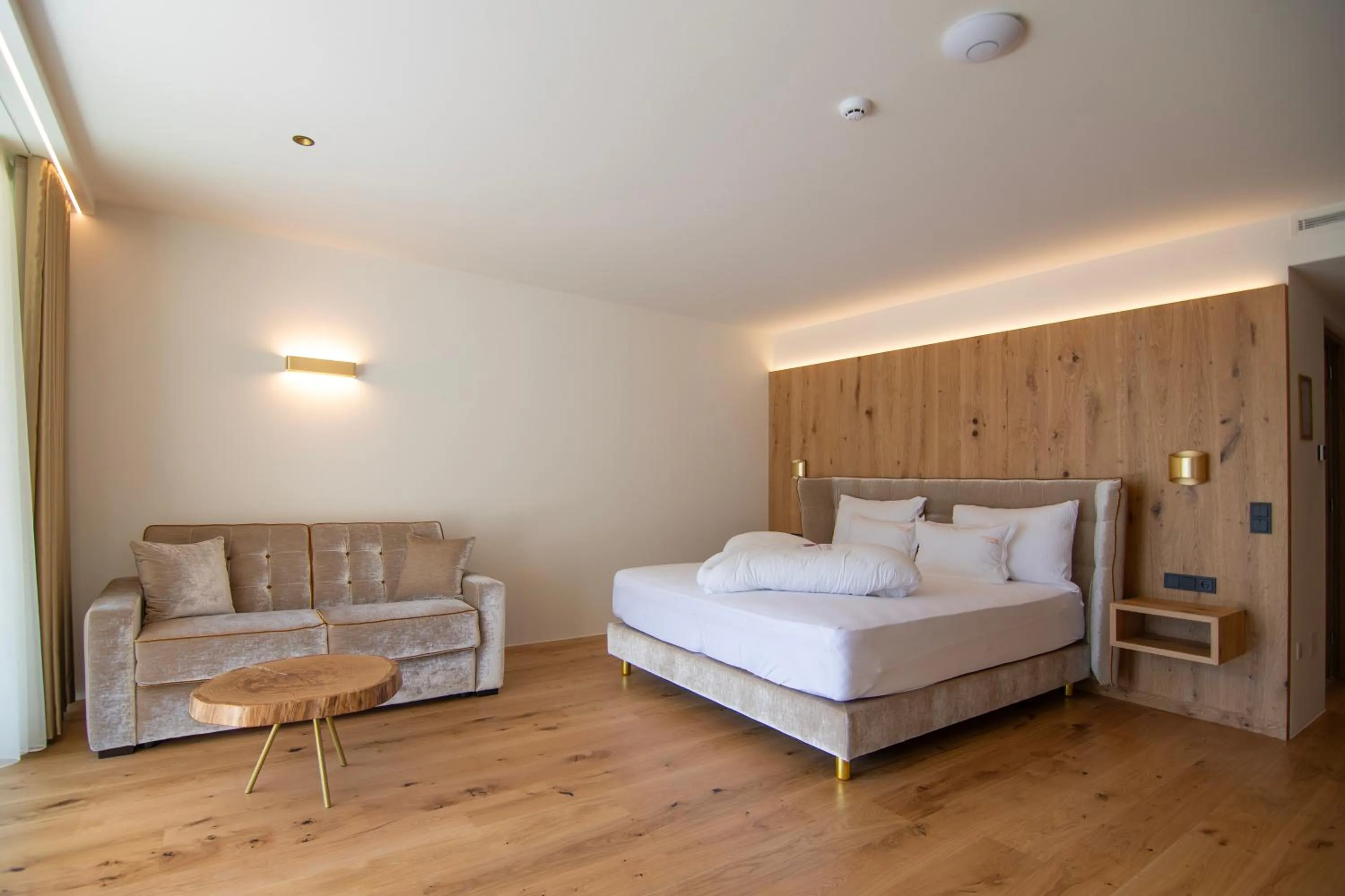 Photo of the whole room, Bed in Hotel Nocturnes