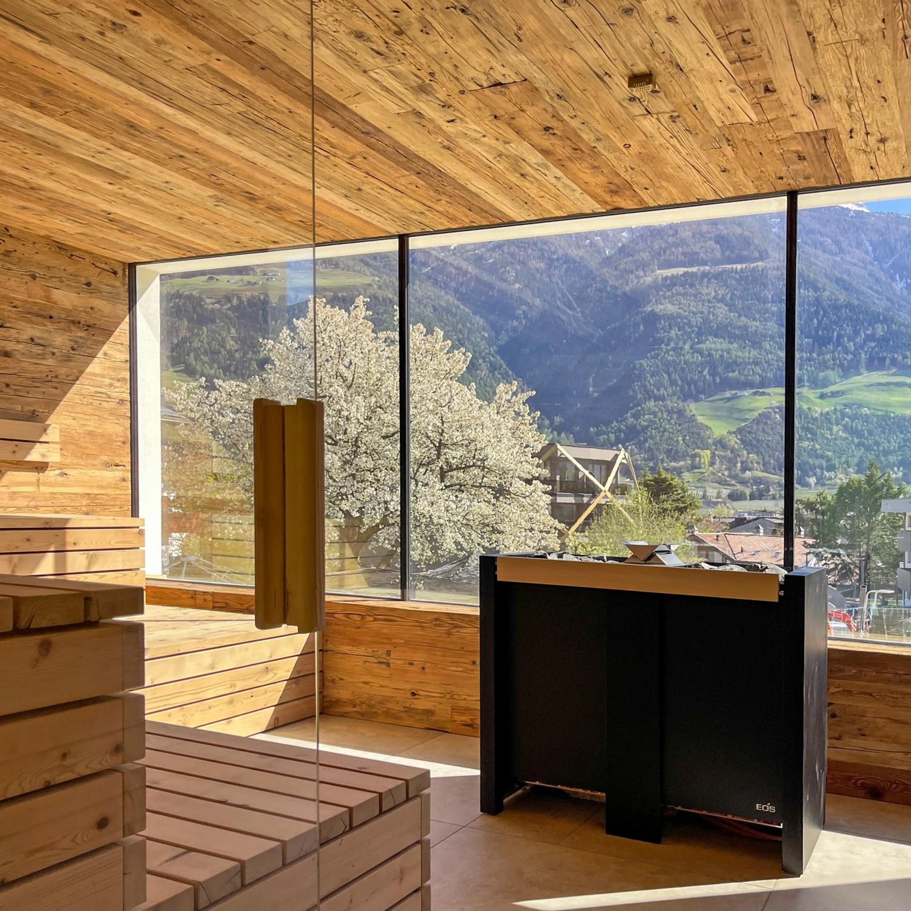 Swimming pool in Hotel Nocturnes