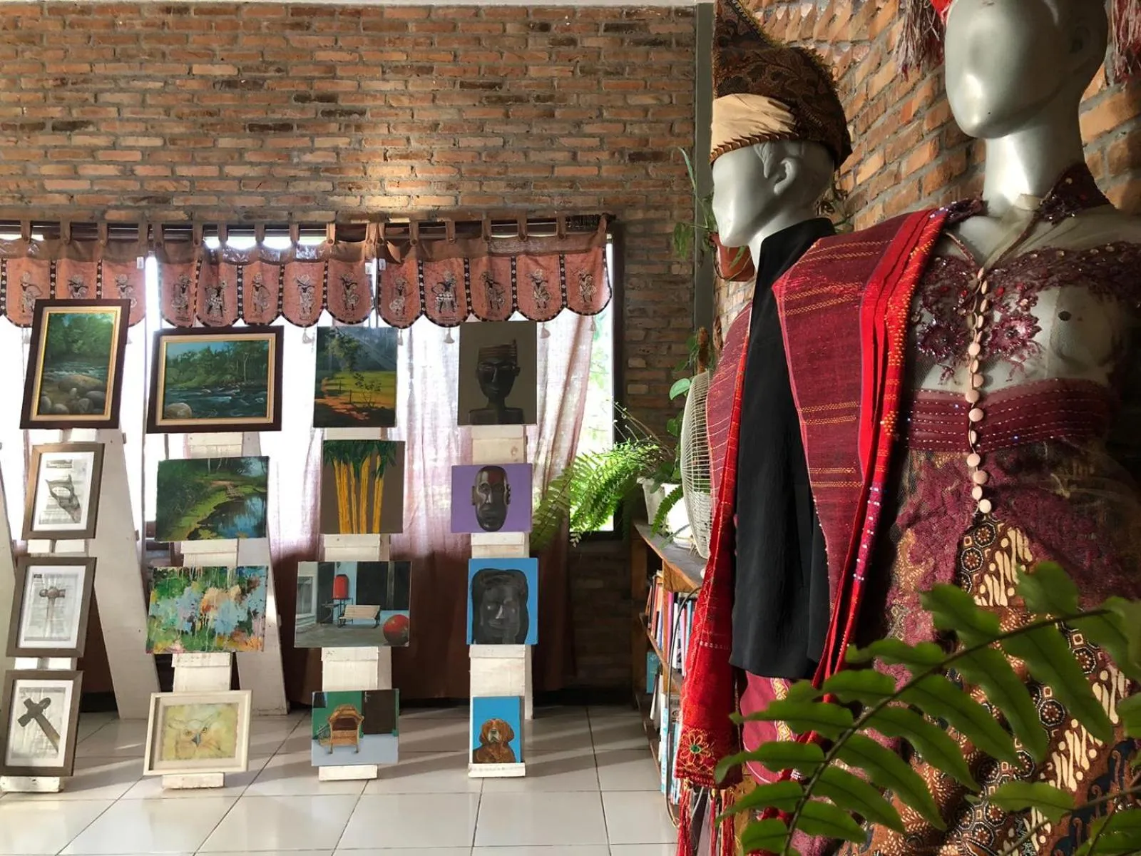 Property building in Bua Guest House