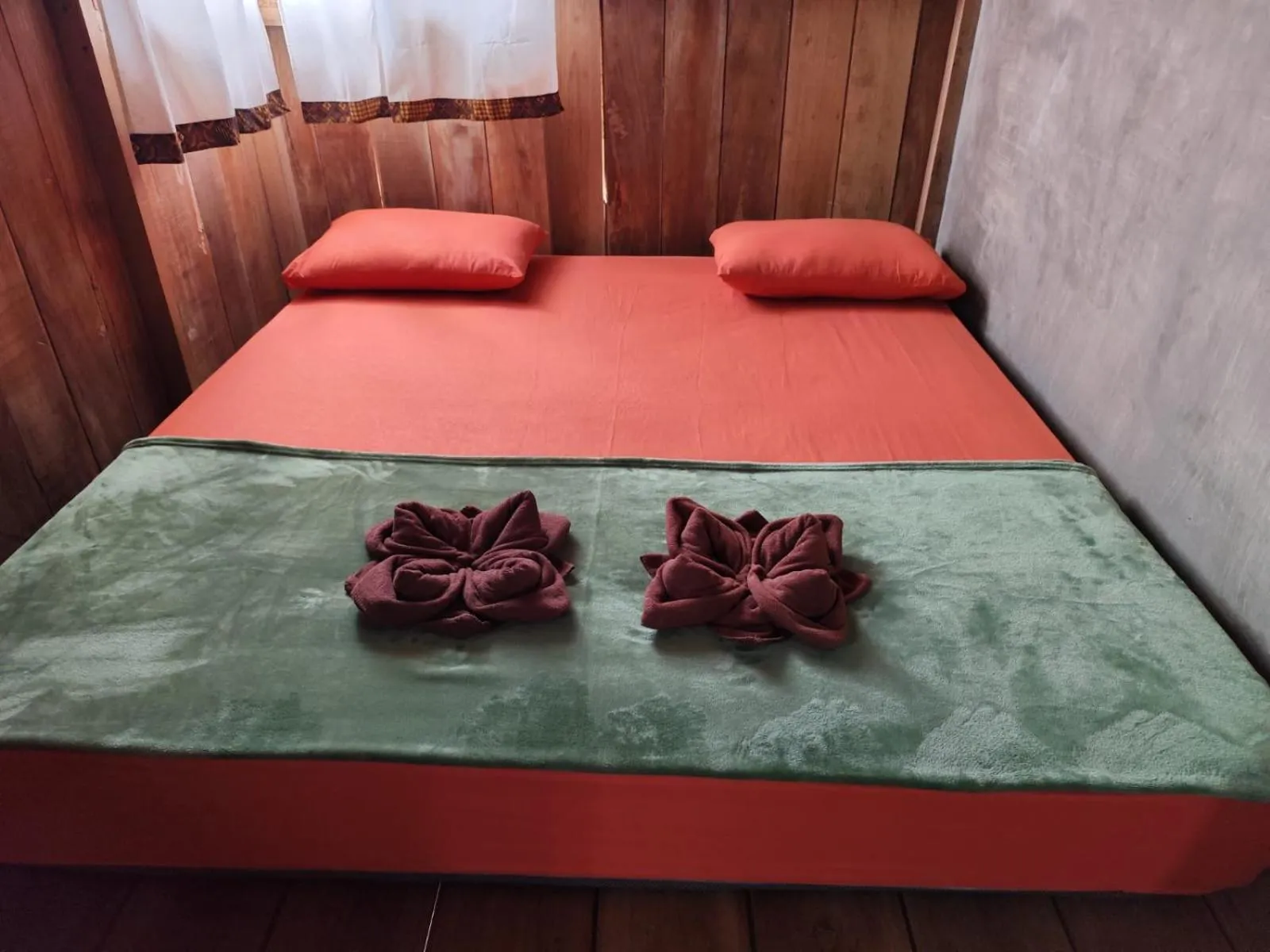Bedroom, Bed in Bua Guest House