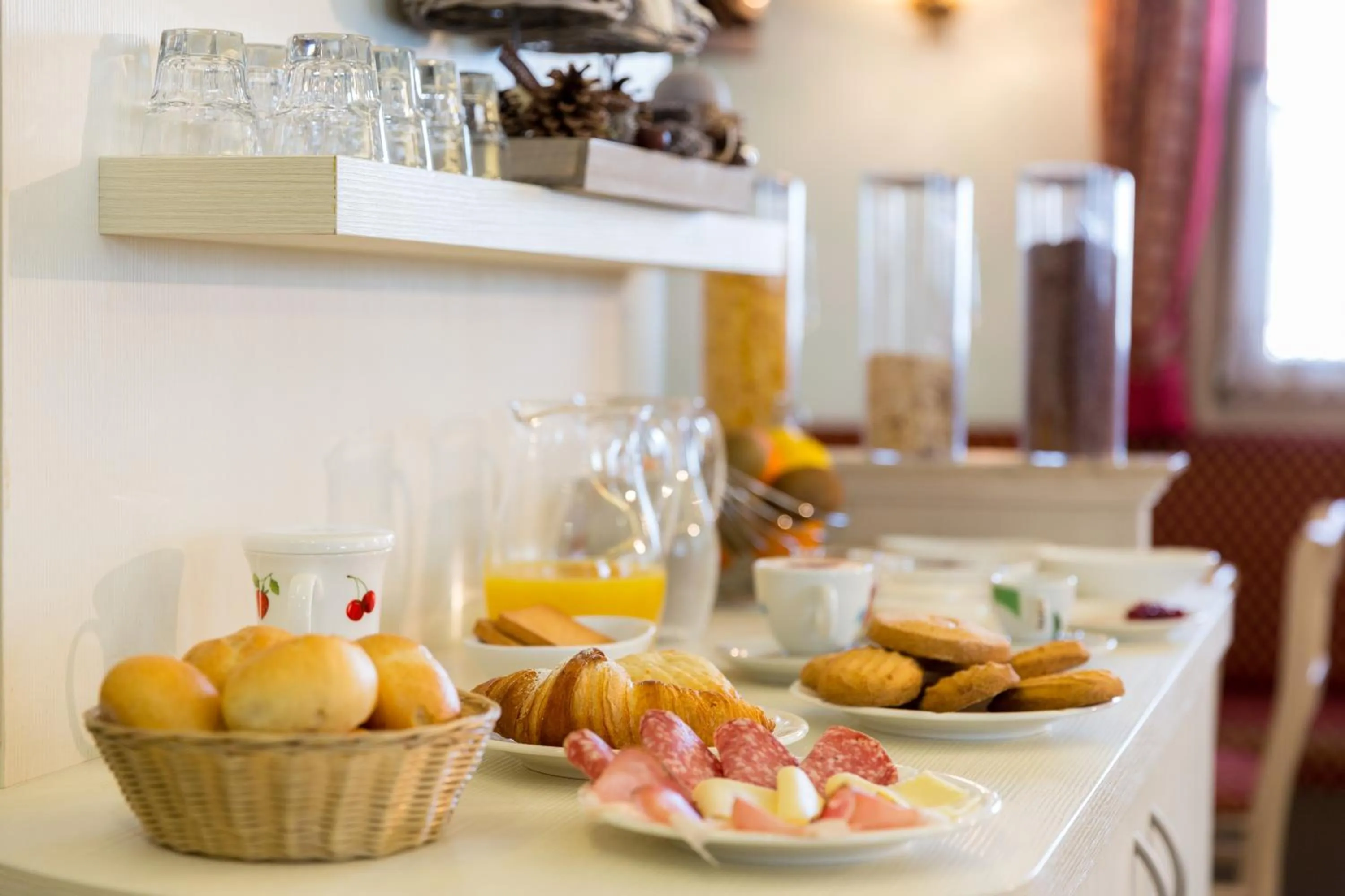 Food in Al Chestelet