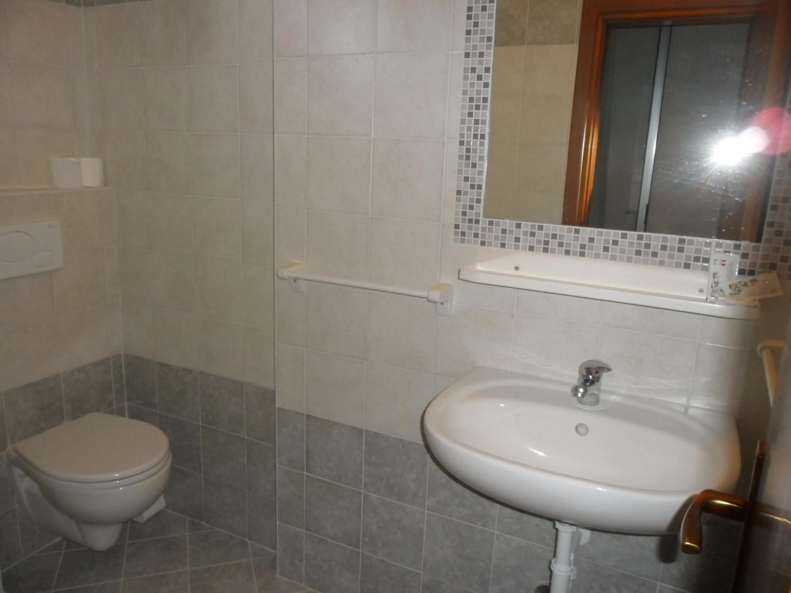 Bathroom in Hotel Madrid