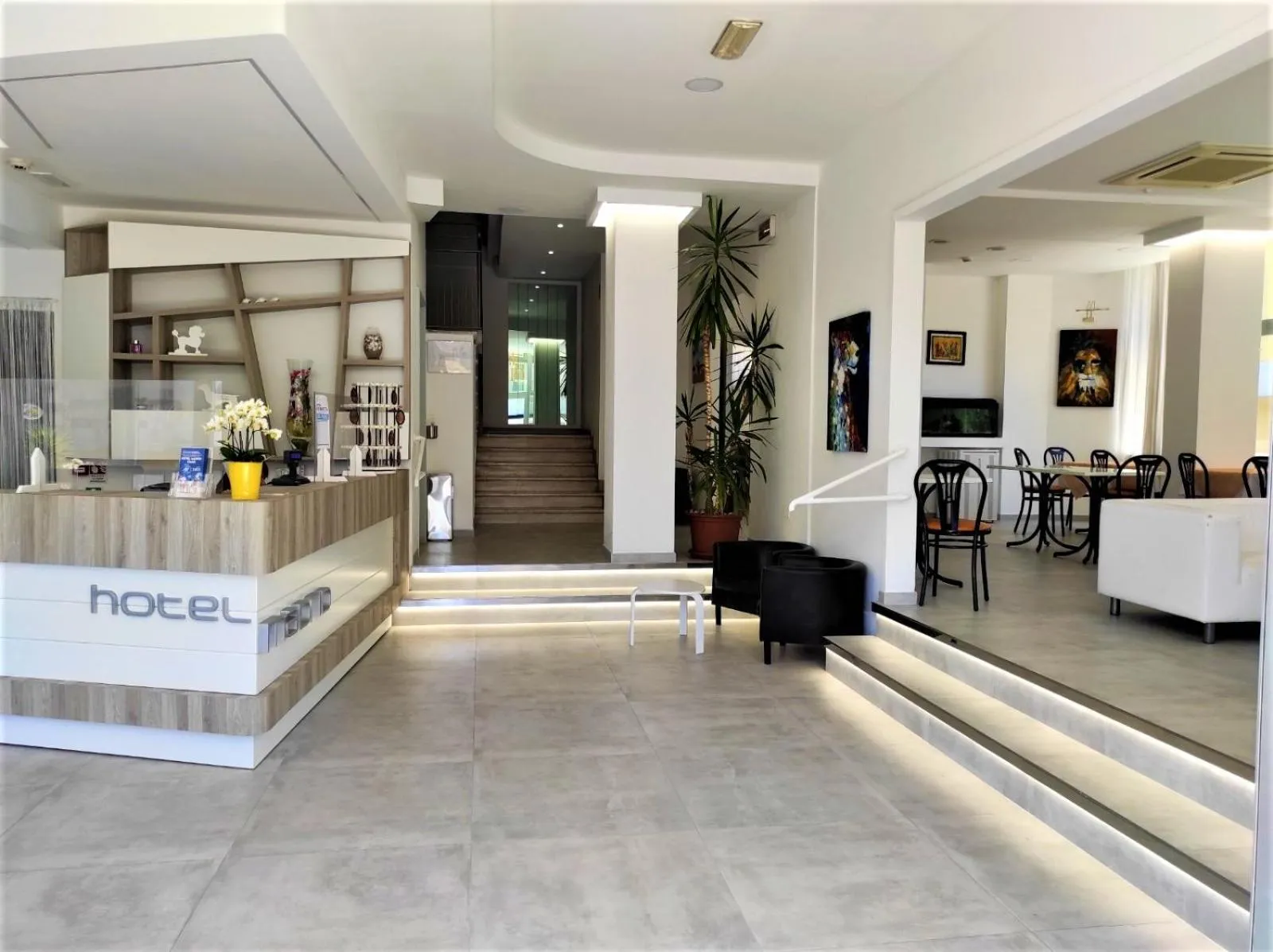 Lobby or reception in Hotel Madrid