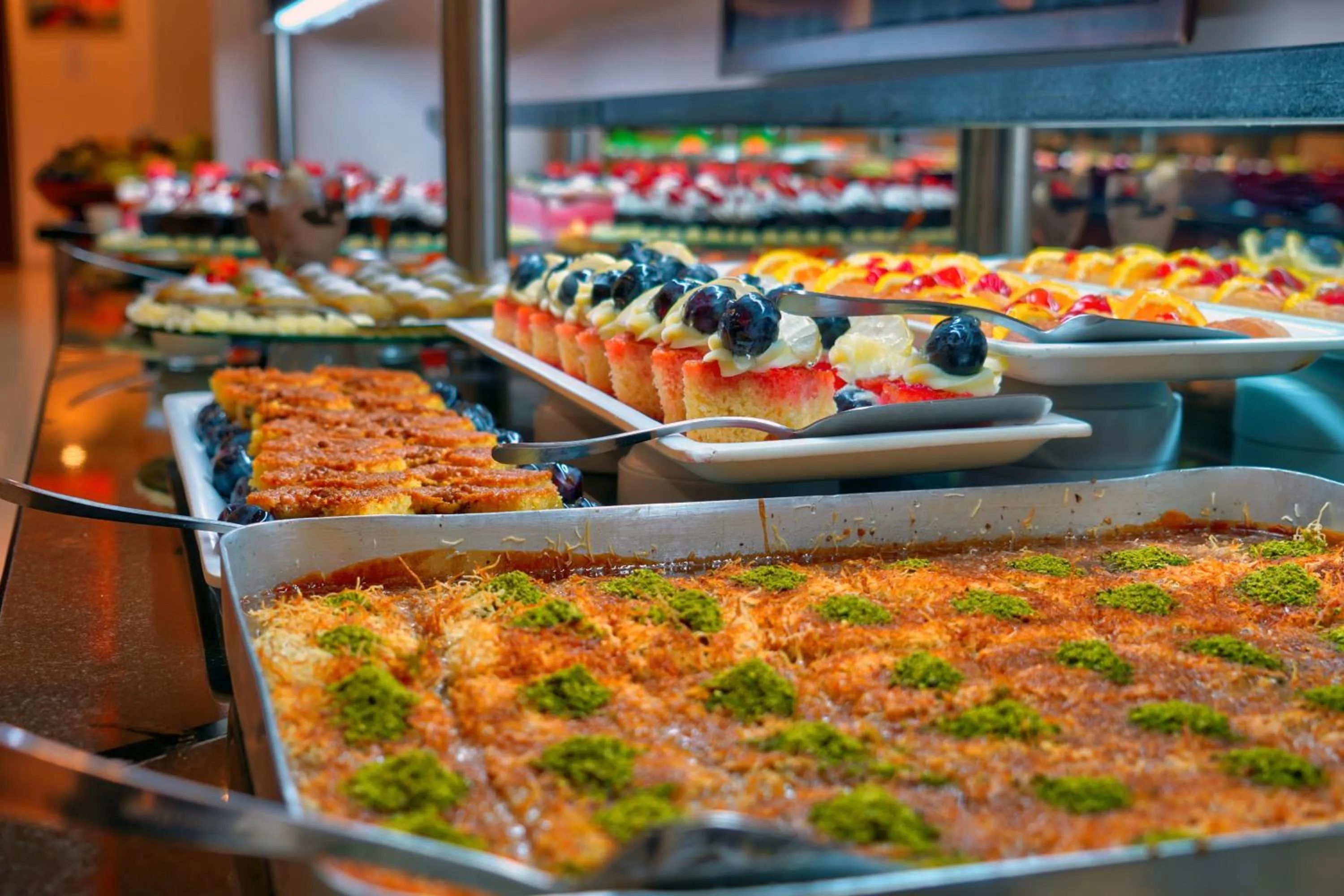 Restaurant/places to eat in Blue Fish Hotel All Inclusive