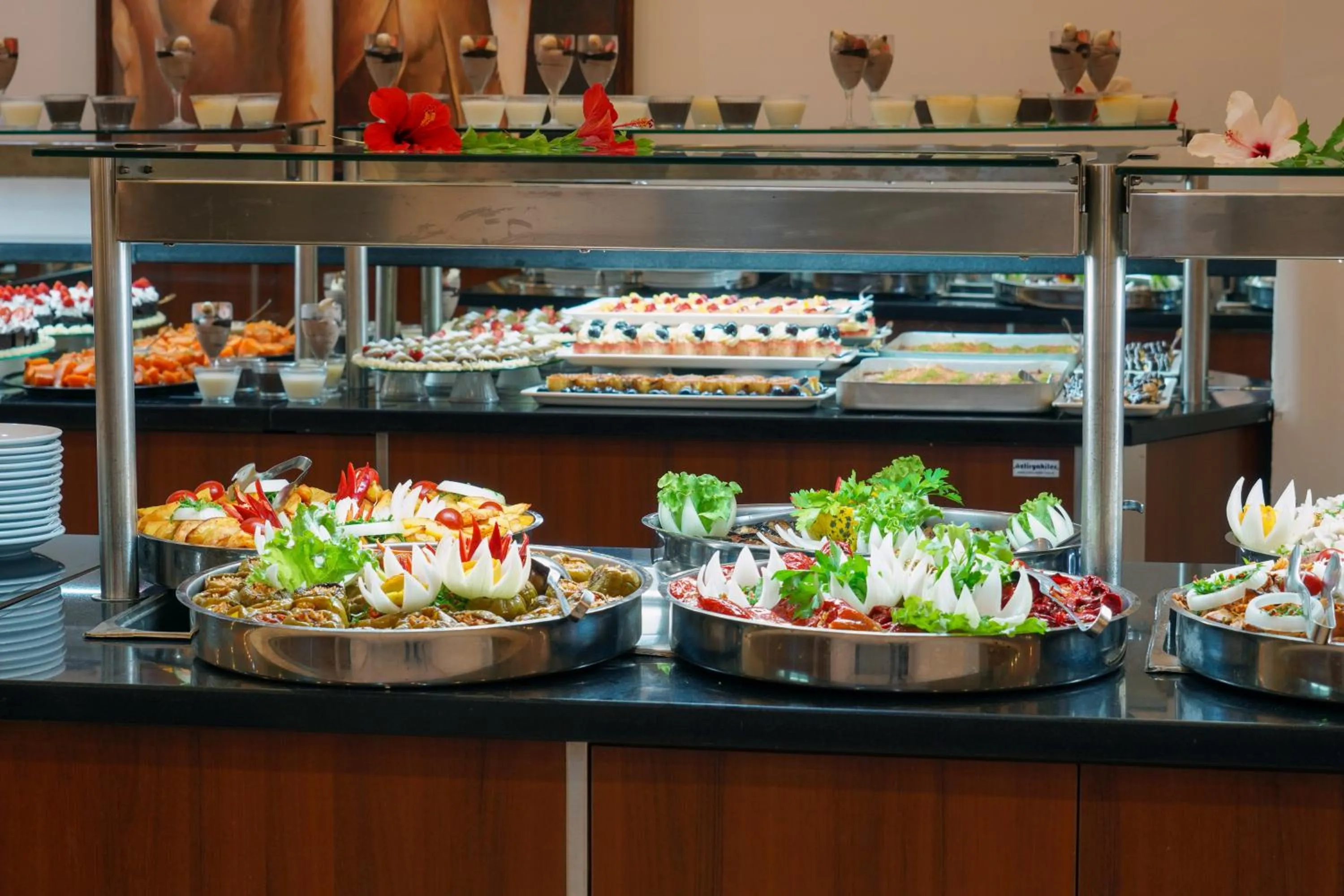 Food and drinks in Blue Fish Hotel All Inclusive