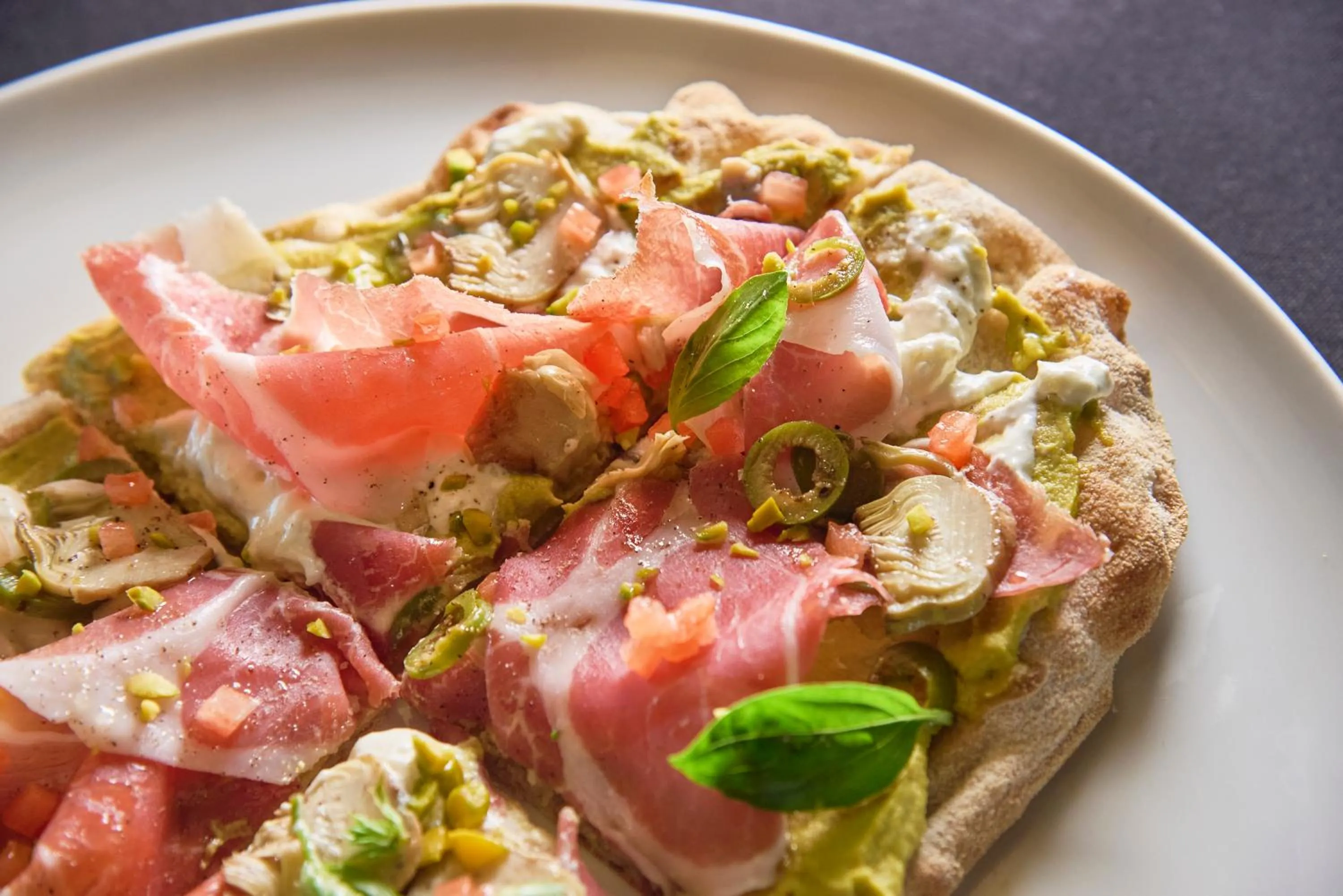 Restaurant/places to eat in Farol Hotel