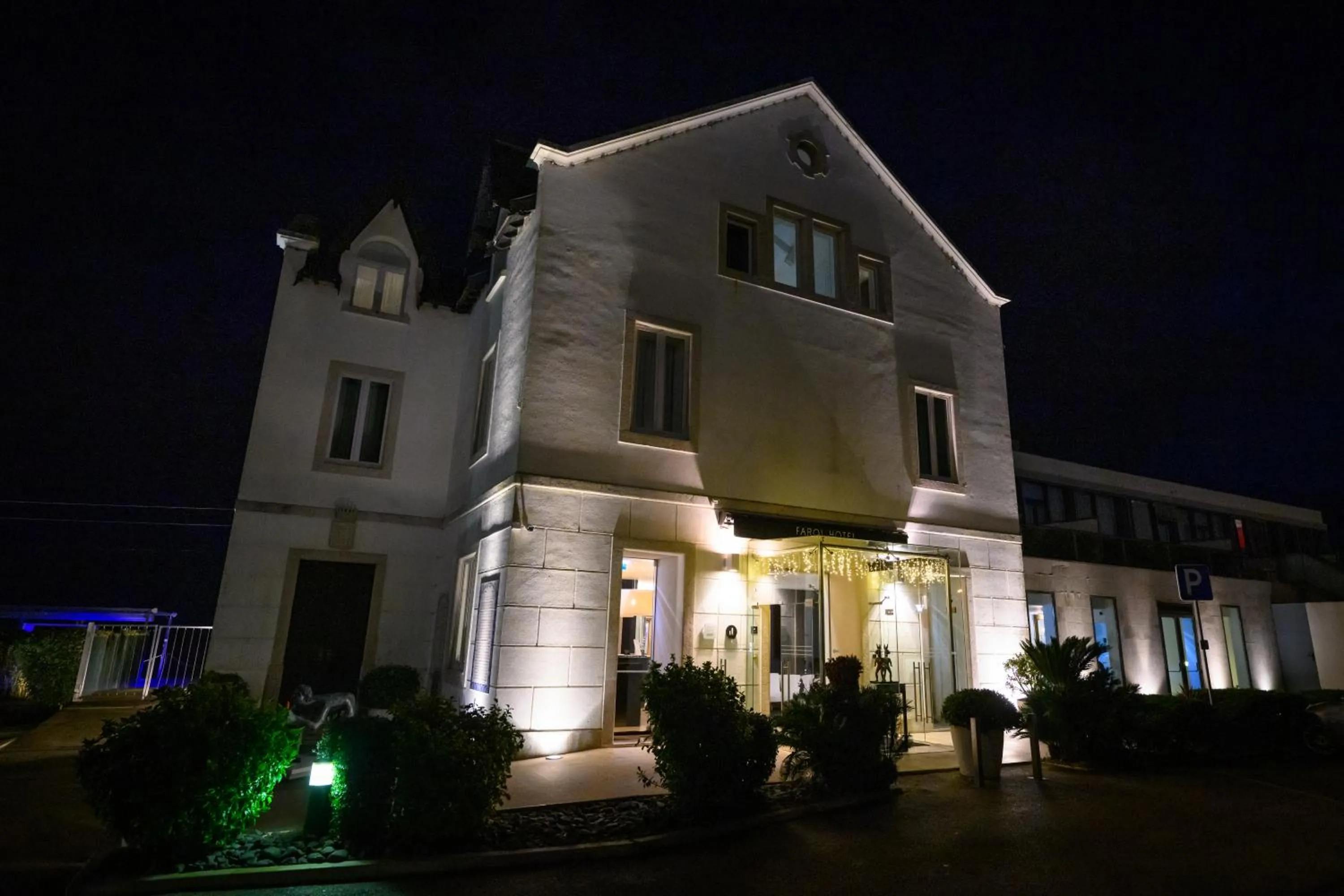Property building in Farol Hotel