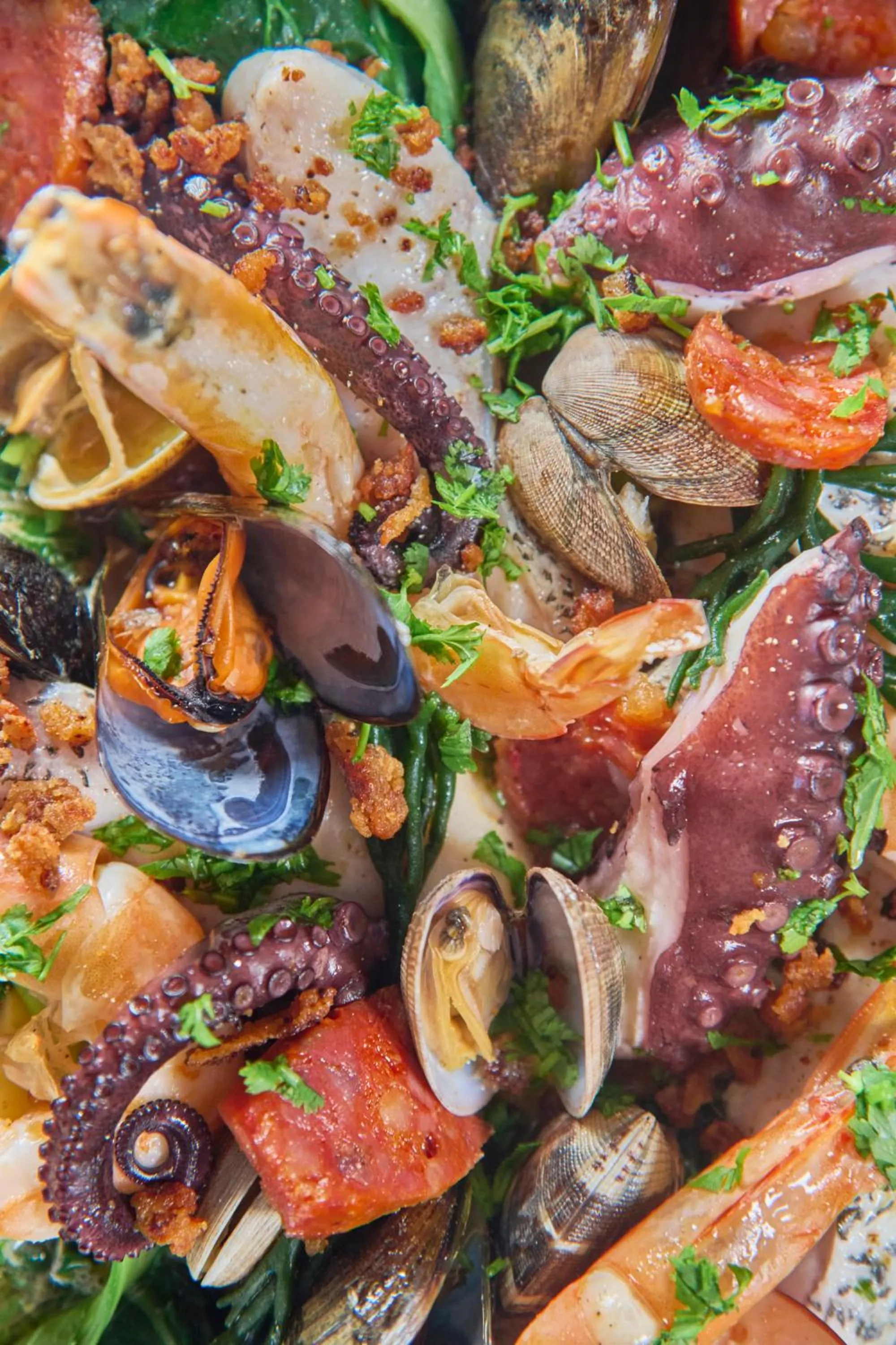 Restaurant/places to eat in Farol Hotel