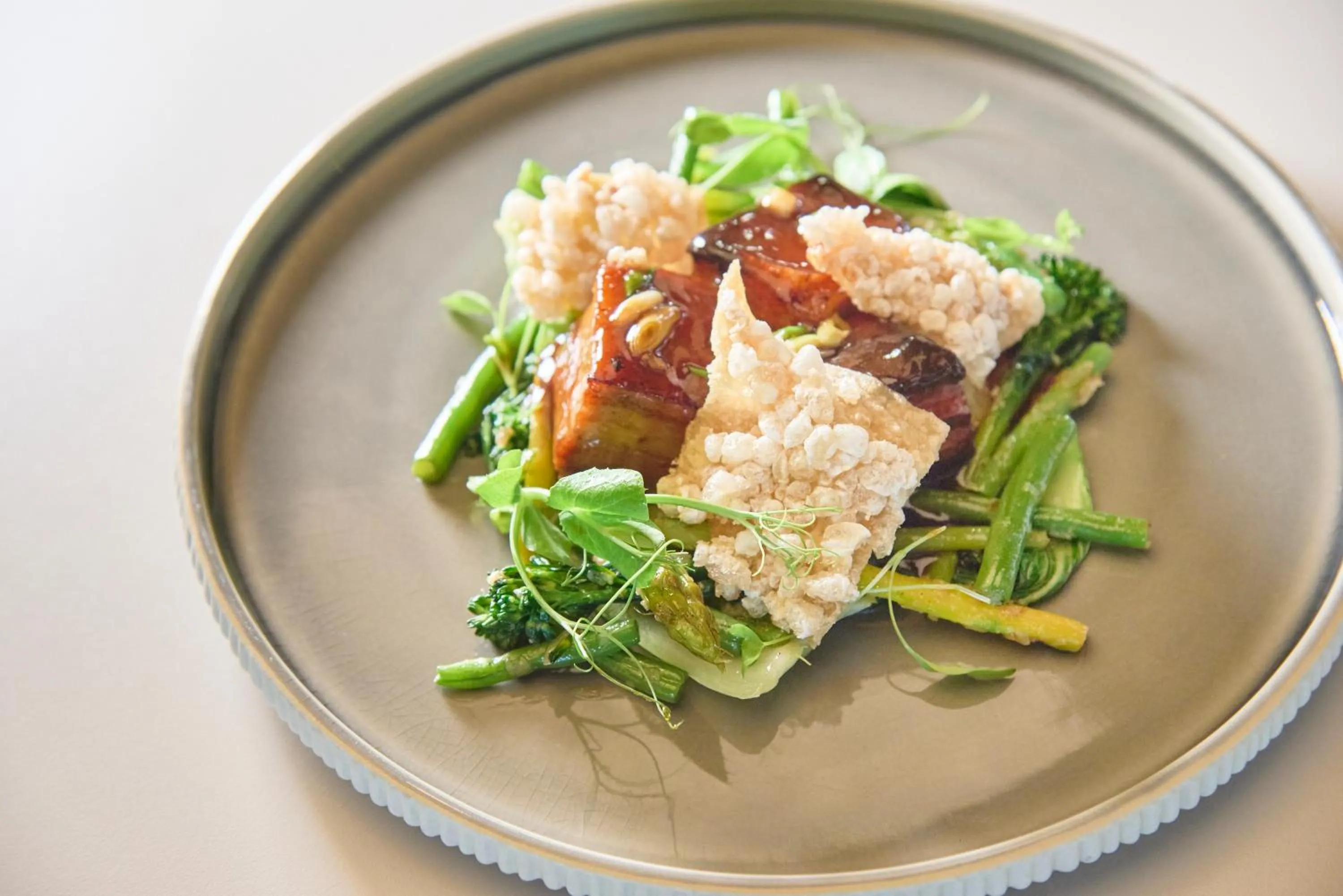 Restaurant/places to eat in Farol Hotel