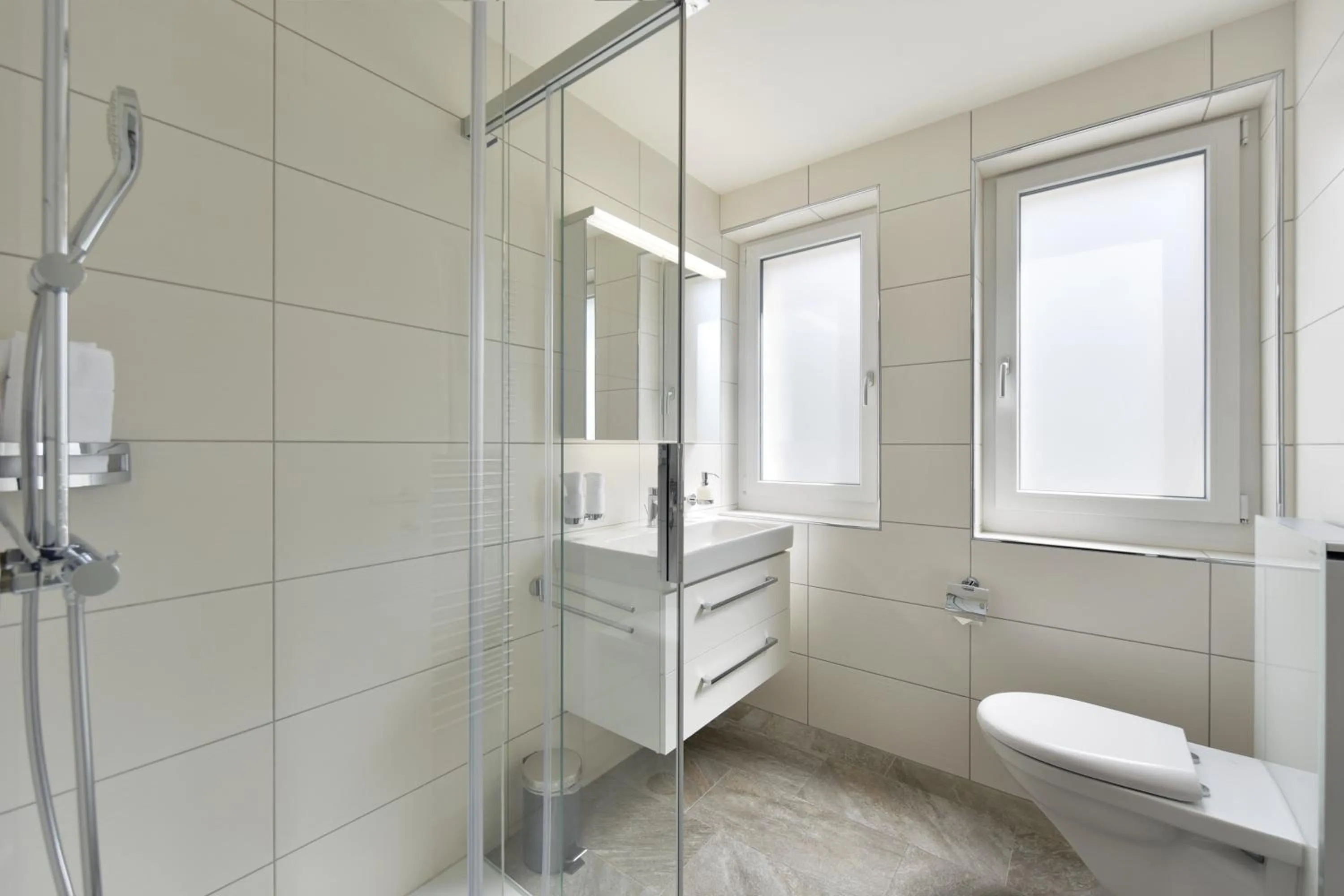 Shower in Hotel Sternen