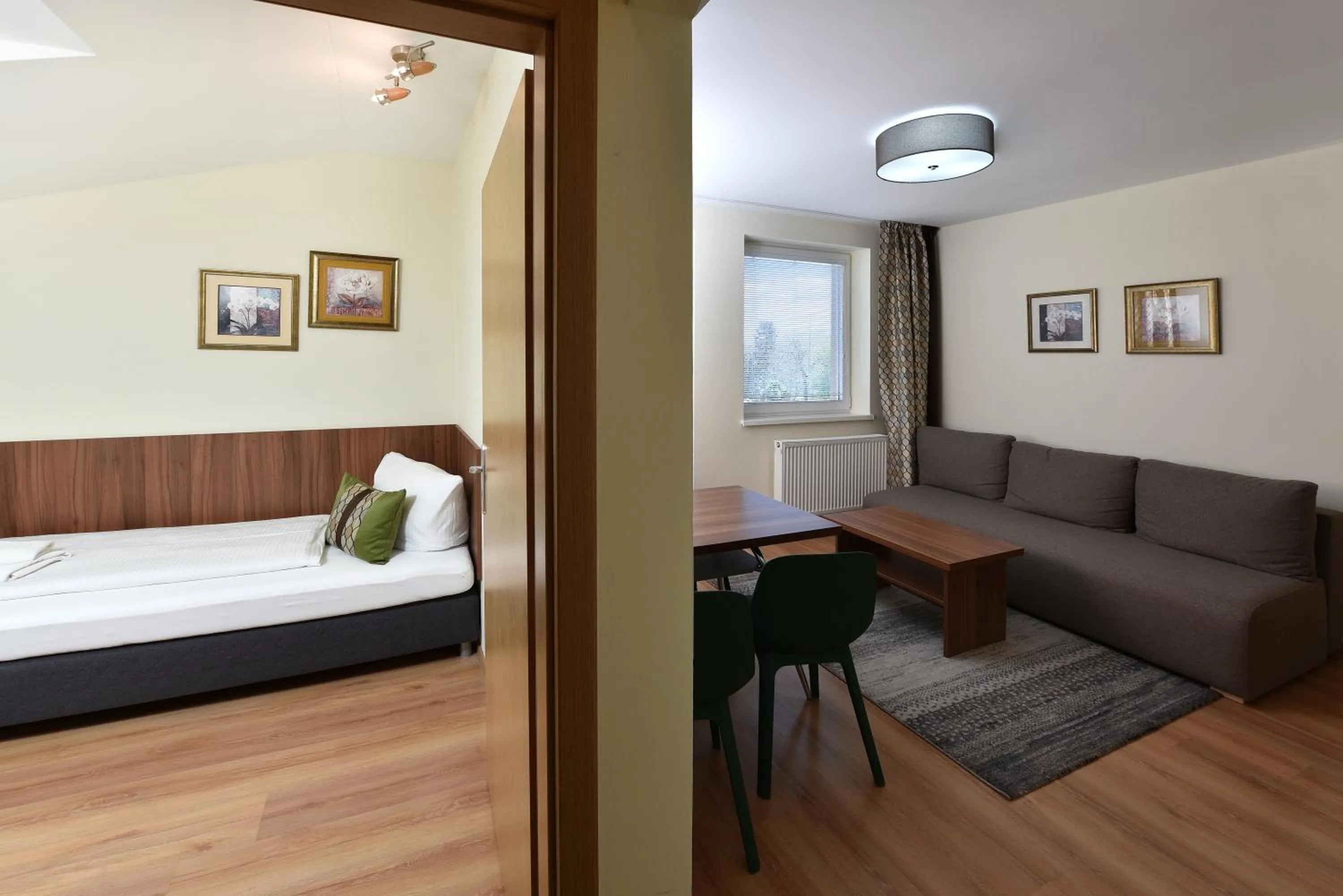 Living room, Bed in APLEND Vila Júlia