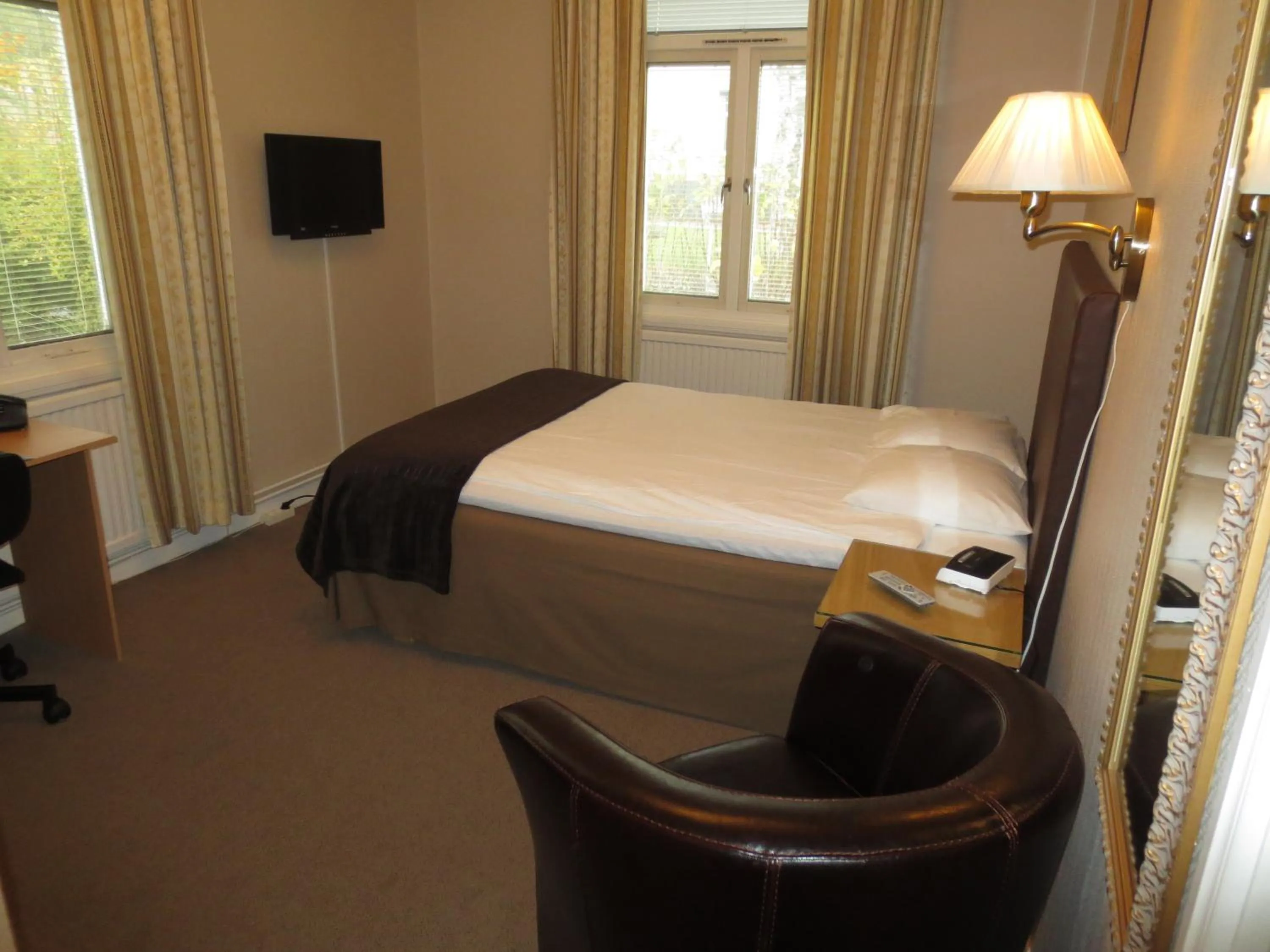 Photo of the whole room, Bed in Hotell S:t Olof