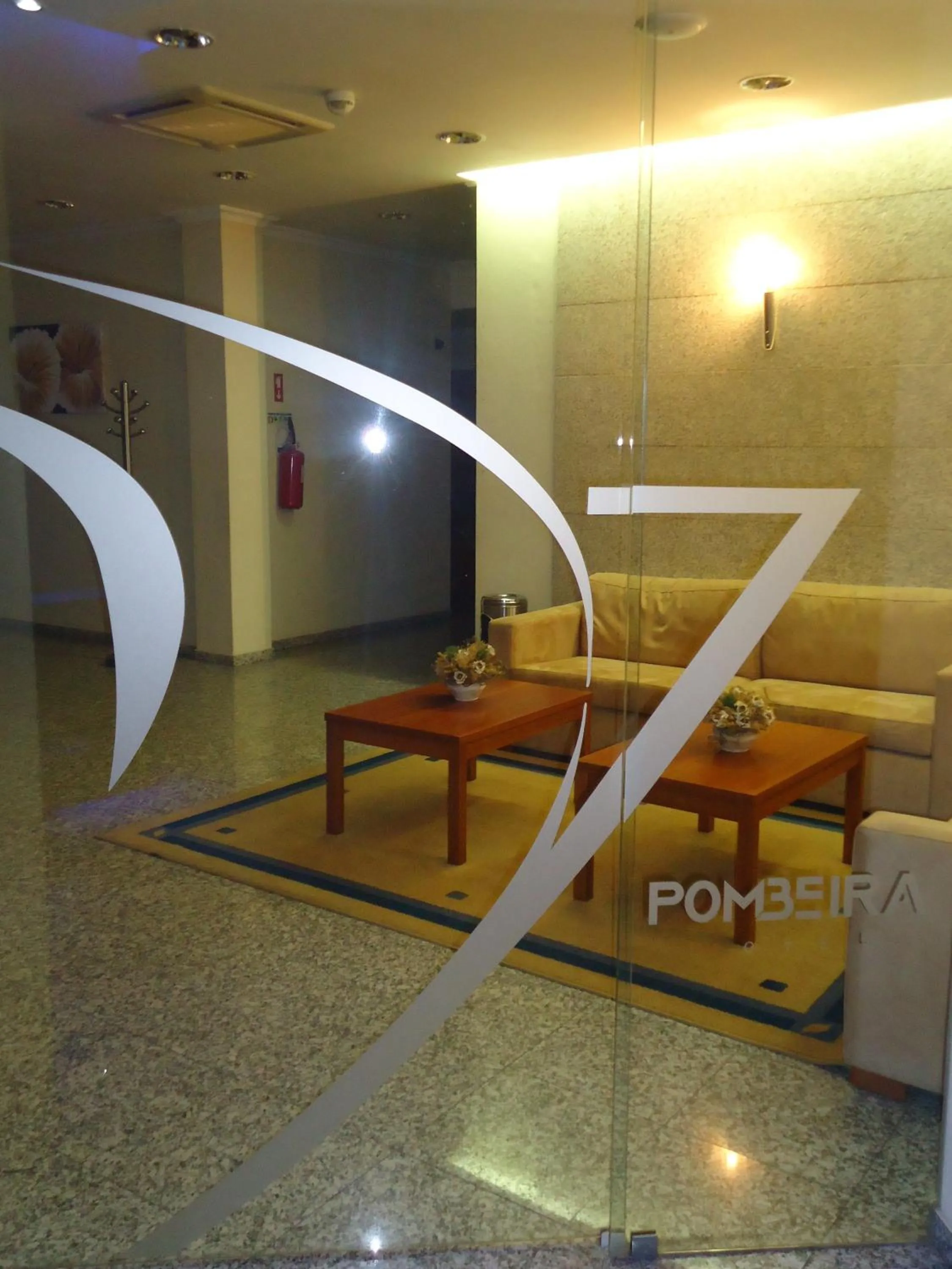 Lounge or bar in Hotel Pombeira