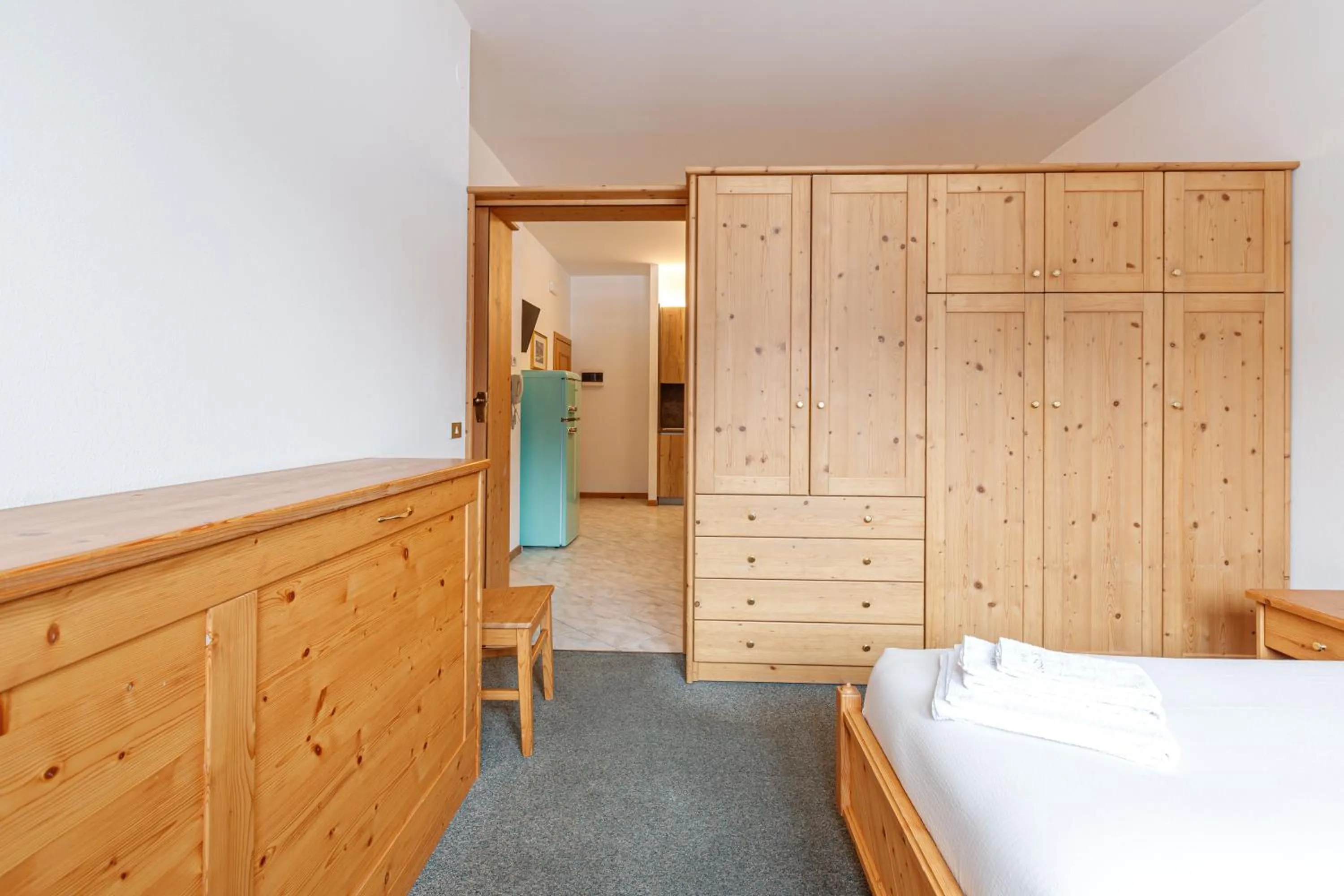 Photo of the whole room, Bed in Residence Sci Sport