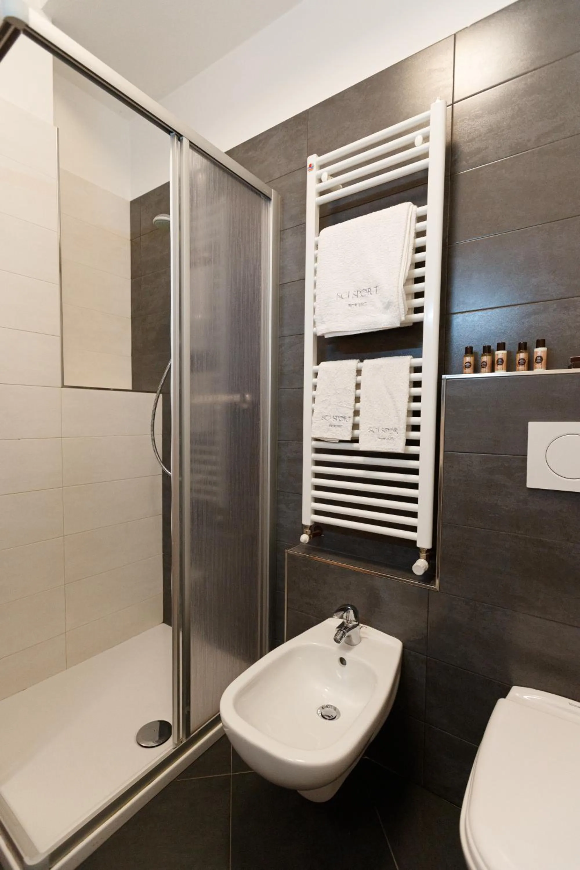 Shower in Residence Sci Sport