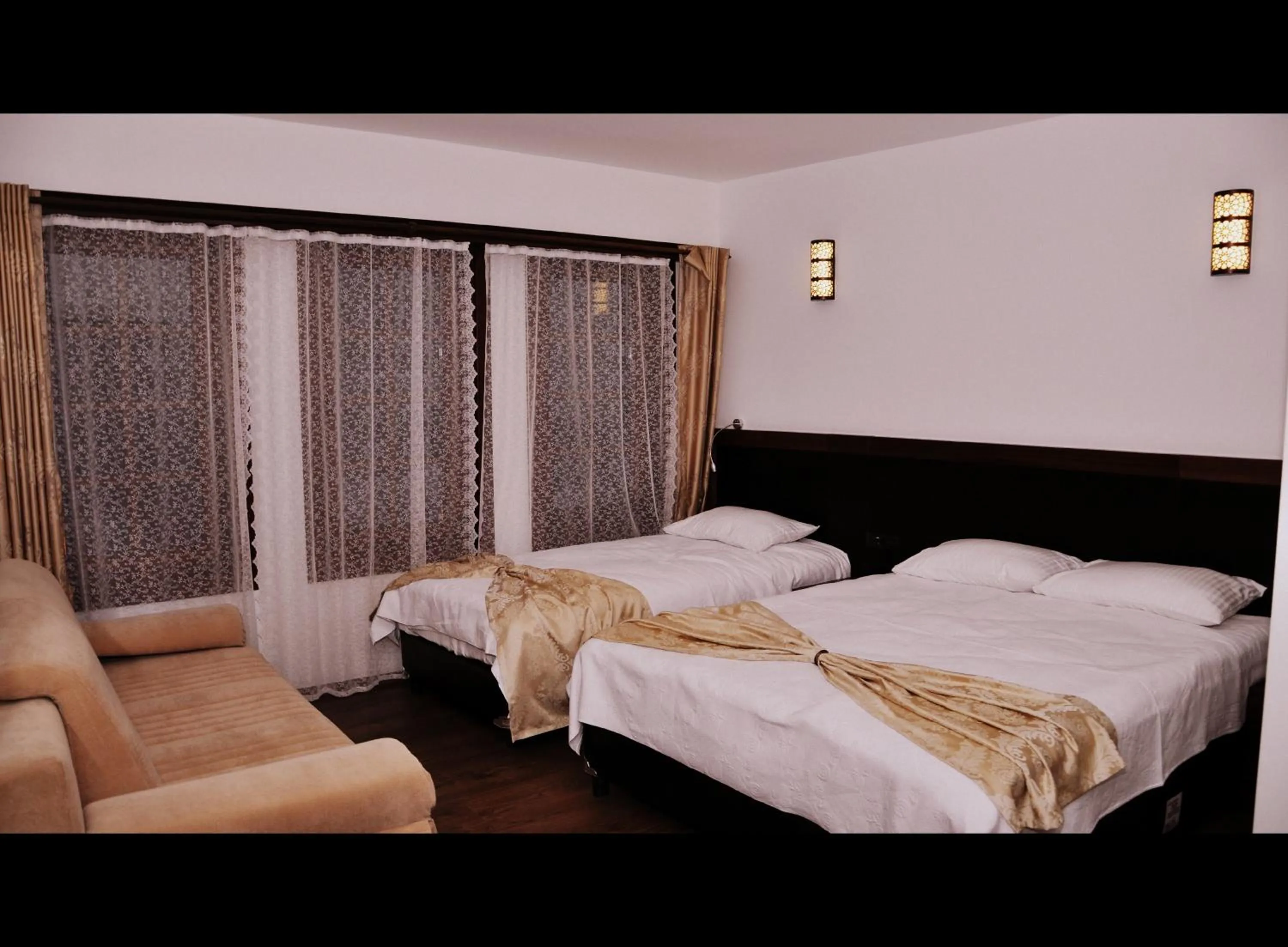 Shower, Bed in Simre Hotel