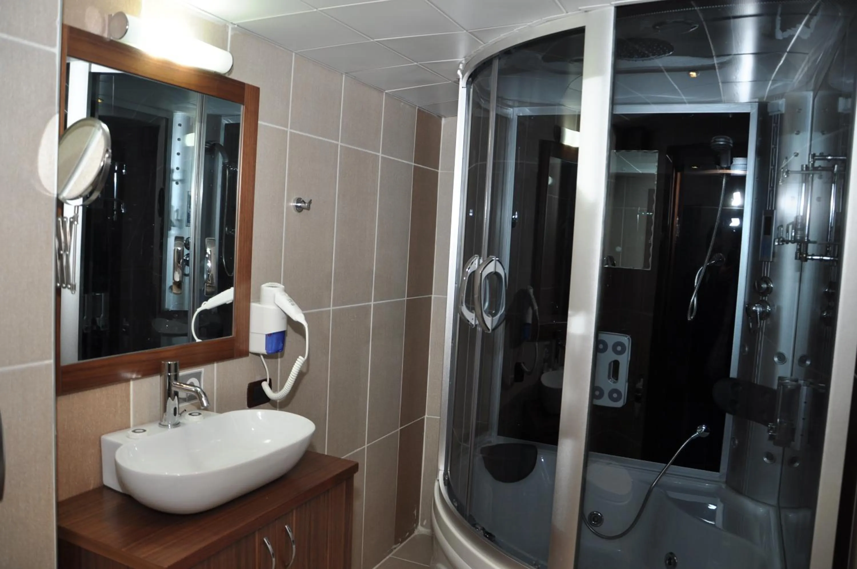 Bathroom in Simre Hotel