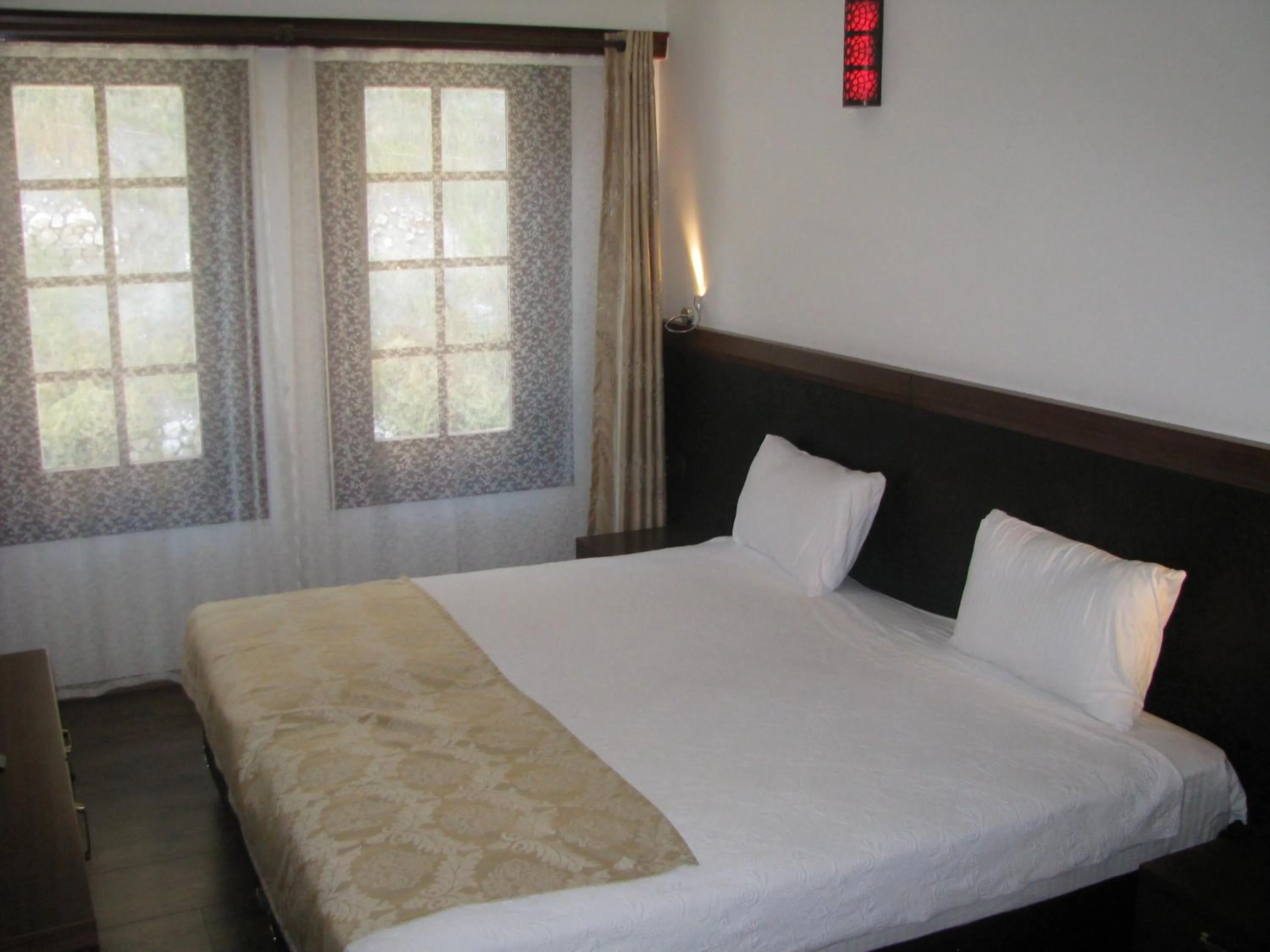 Bedroom, Bed in Simre Hotel