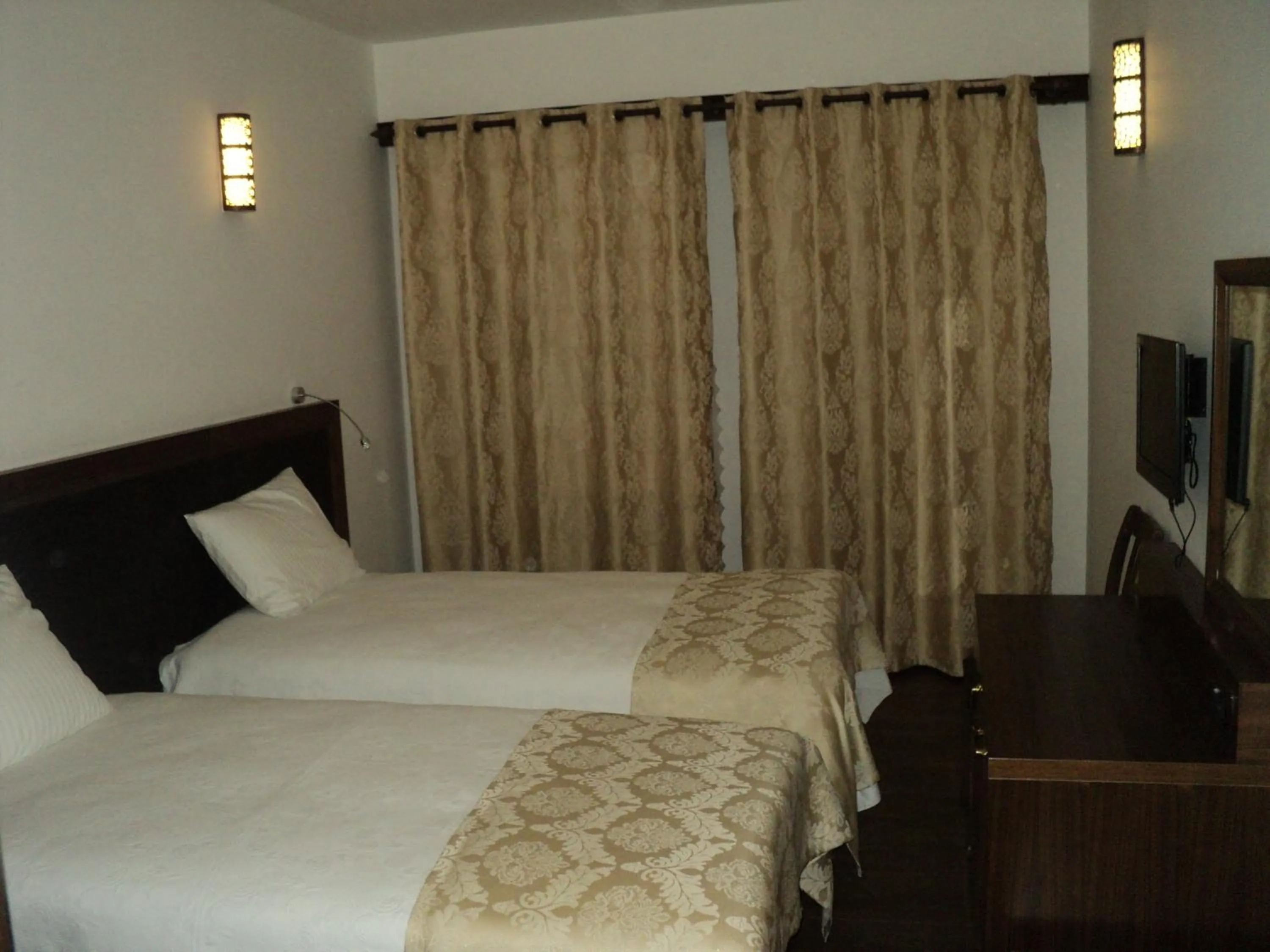 Bedroom, Bed in Simre Hotel