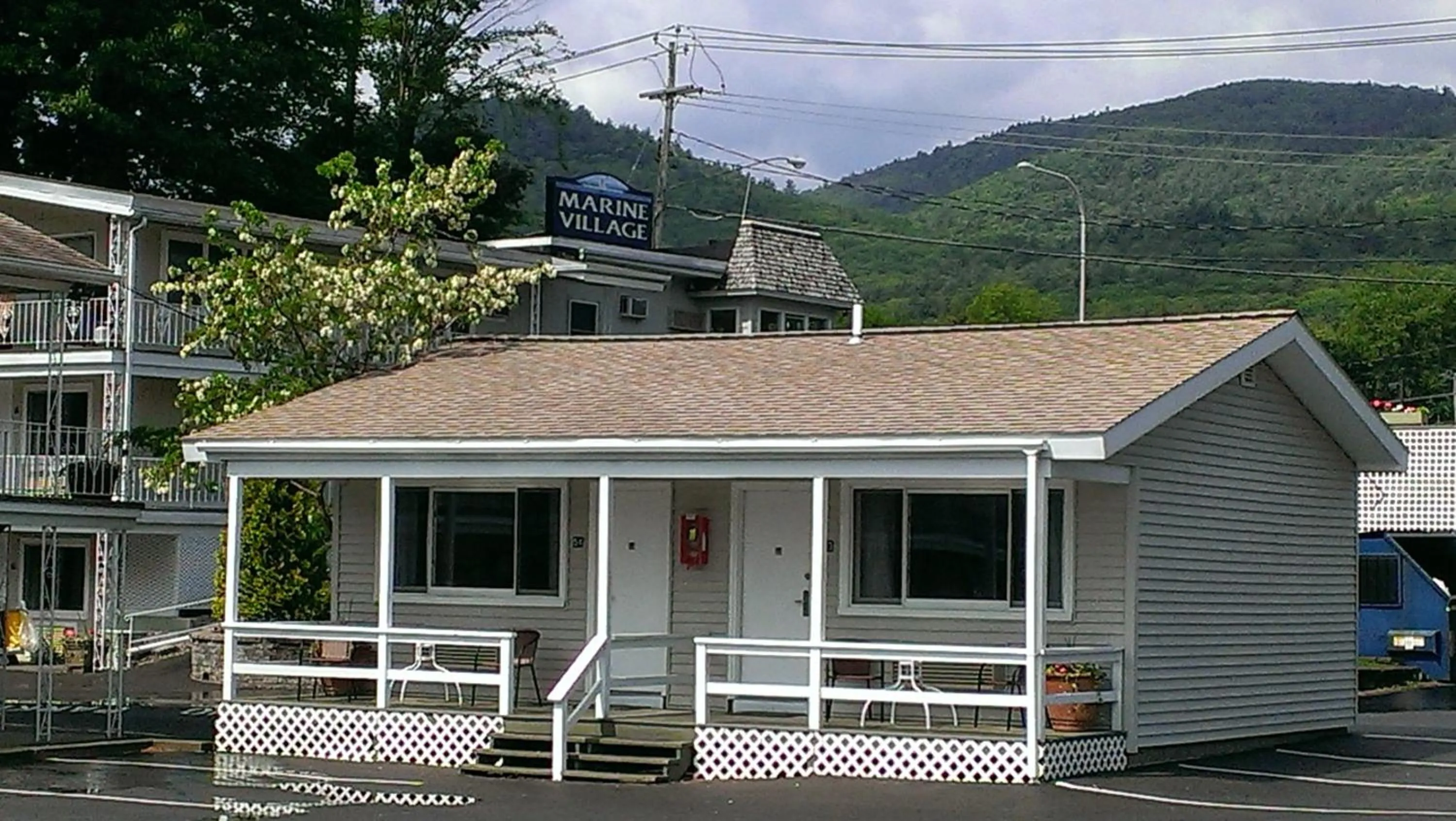 Property building in Marine Village Resort