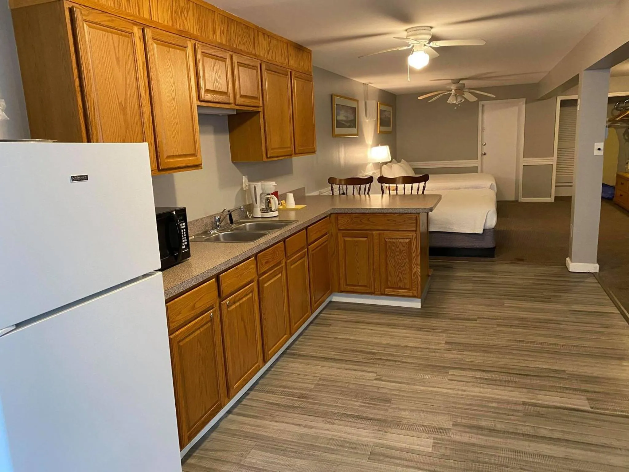 Kitchen or kitchenette in Marine Village Resort