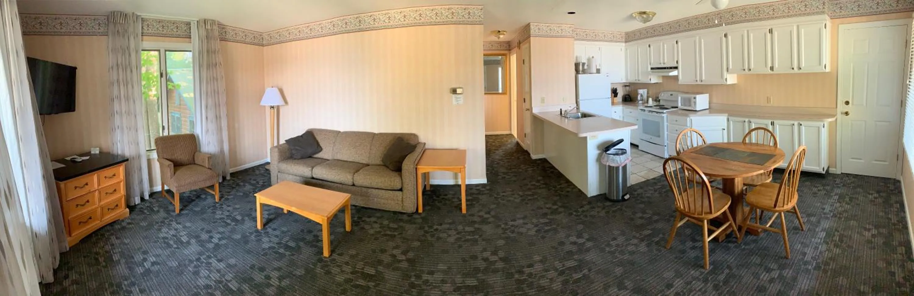 Kitchen or kitchenette in Marine Village Resort