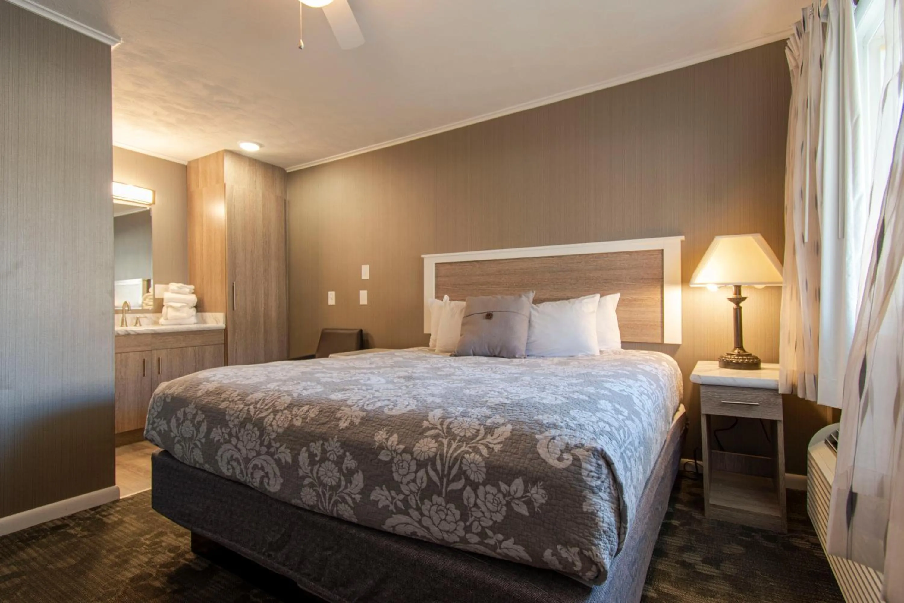 Photo of the whole room, Bed in Marine Village Resort