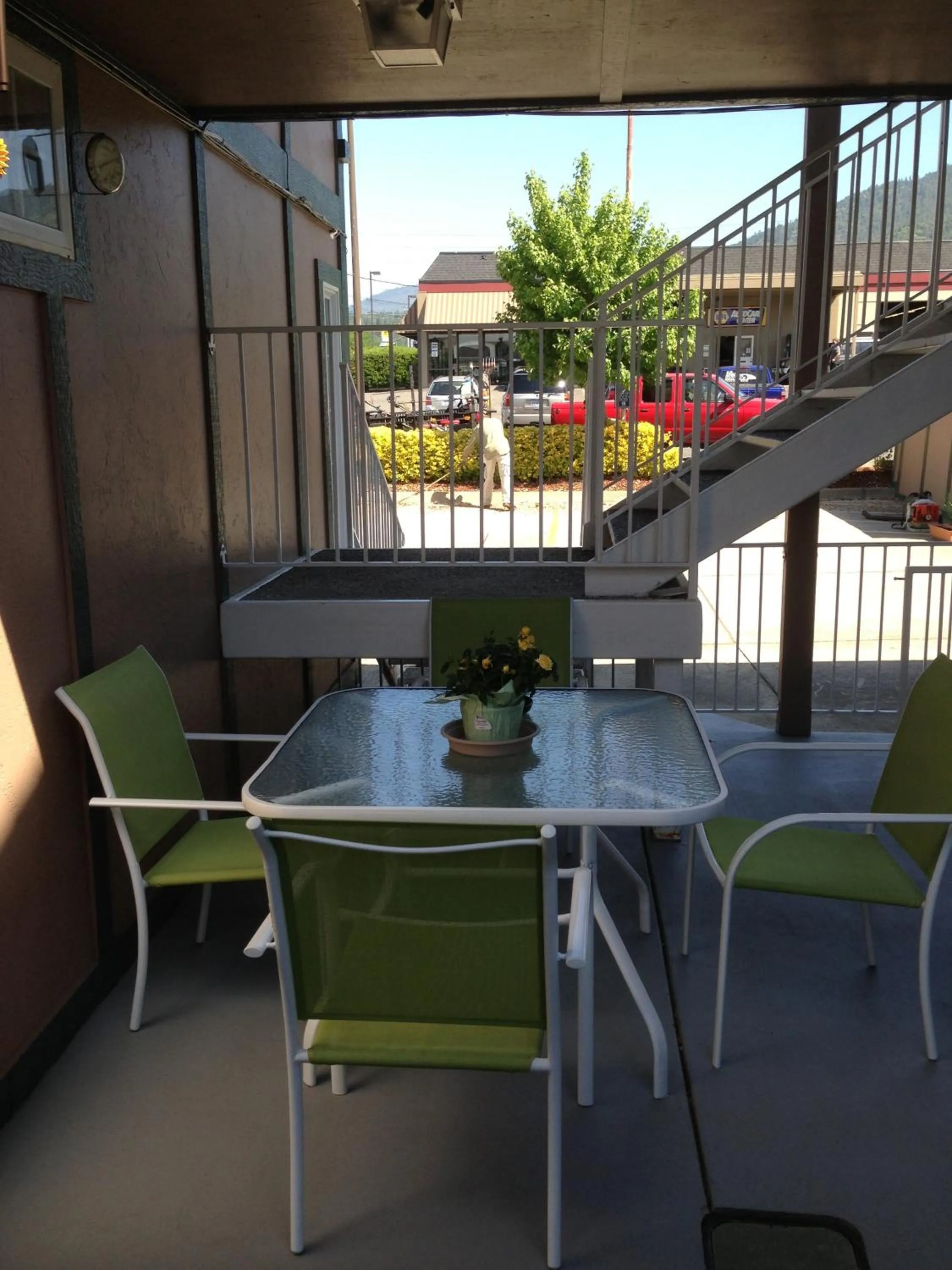 Property building in Sweet Breeze Inn Grants Pass