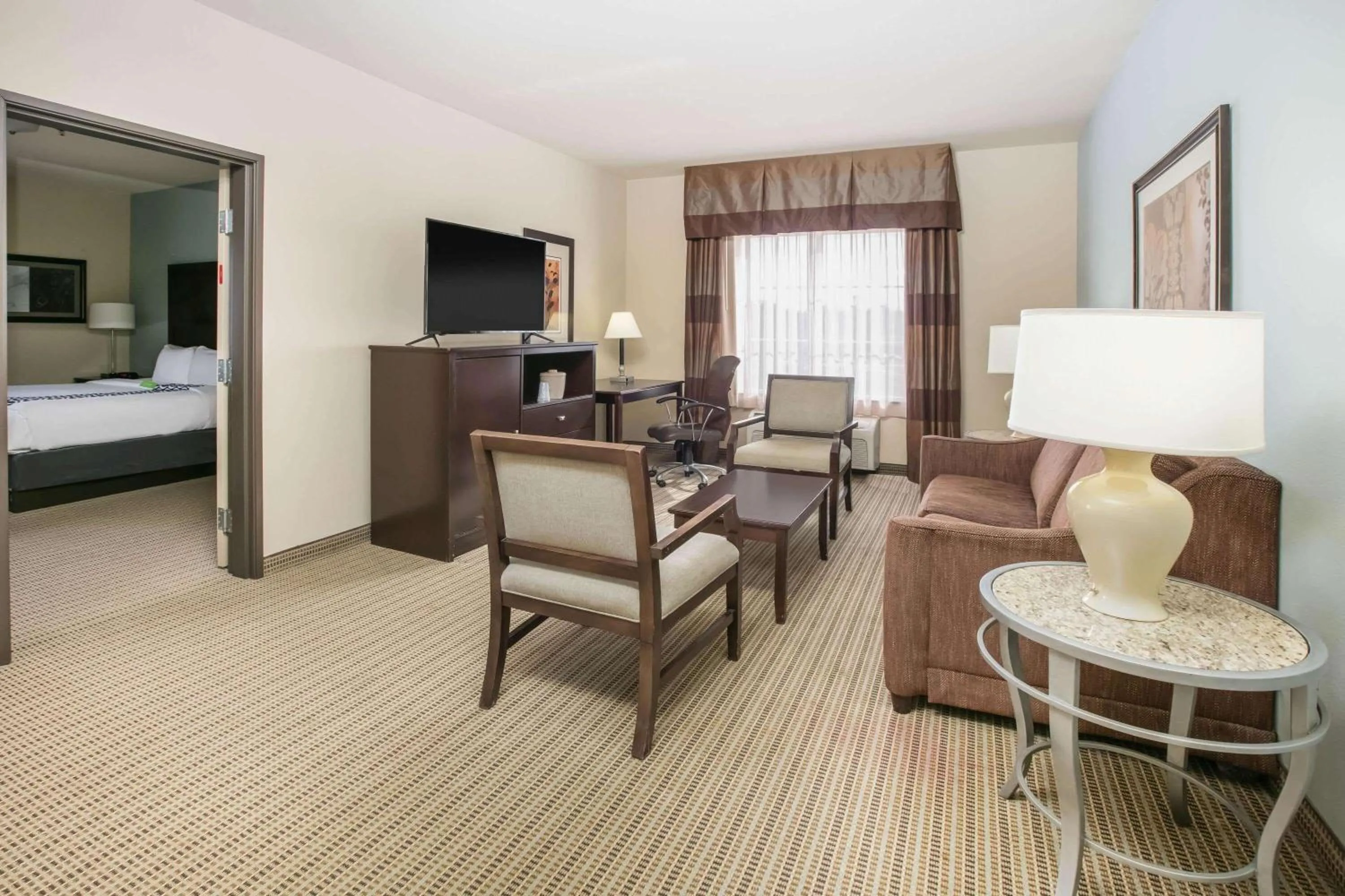 Photo of the whole room in La Quinta by Wyndham DFW Airport West - Euless