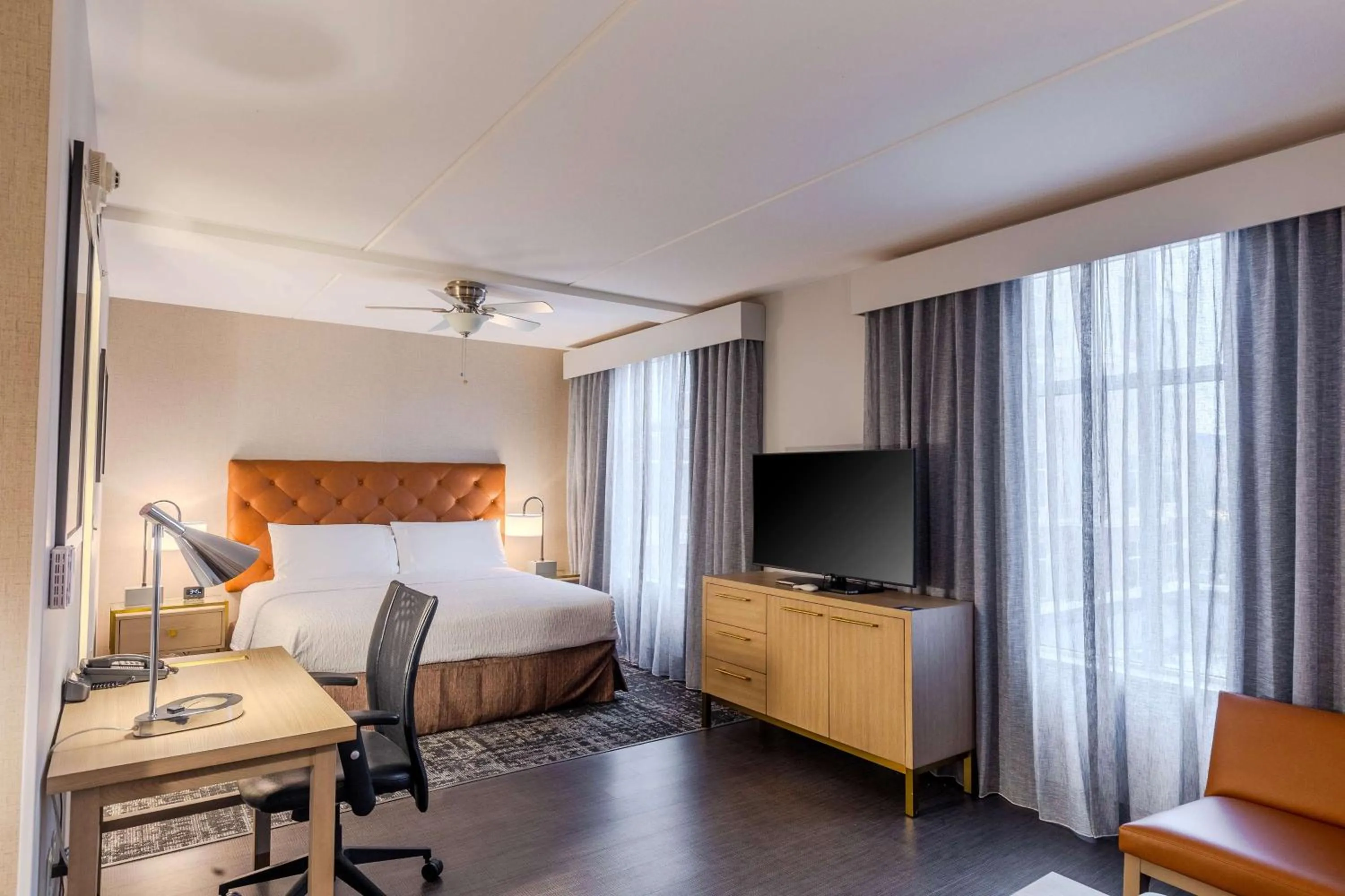 Bedroom, Bed in Homewood Suites - Doylestown