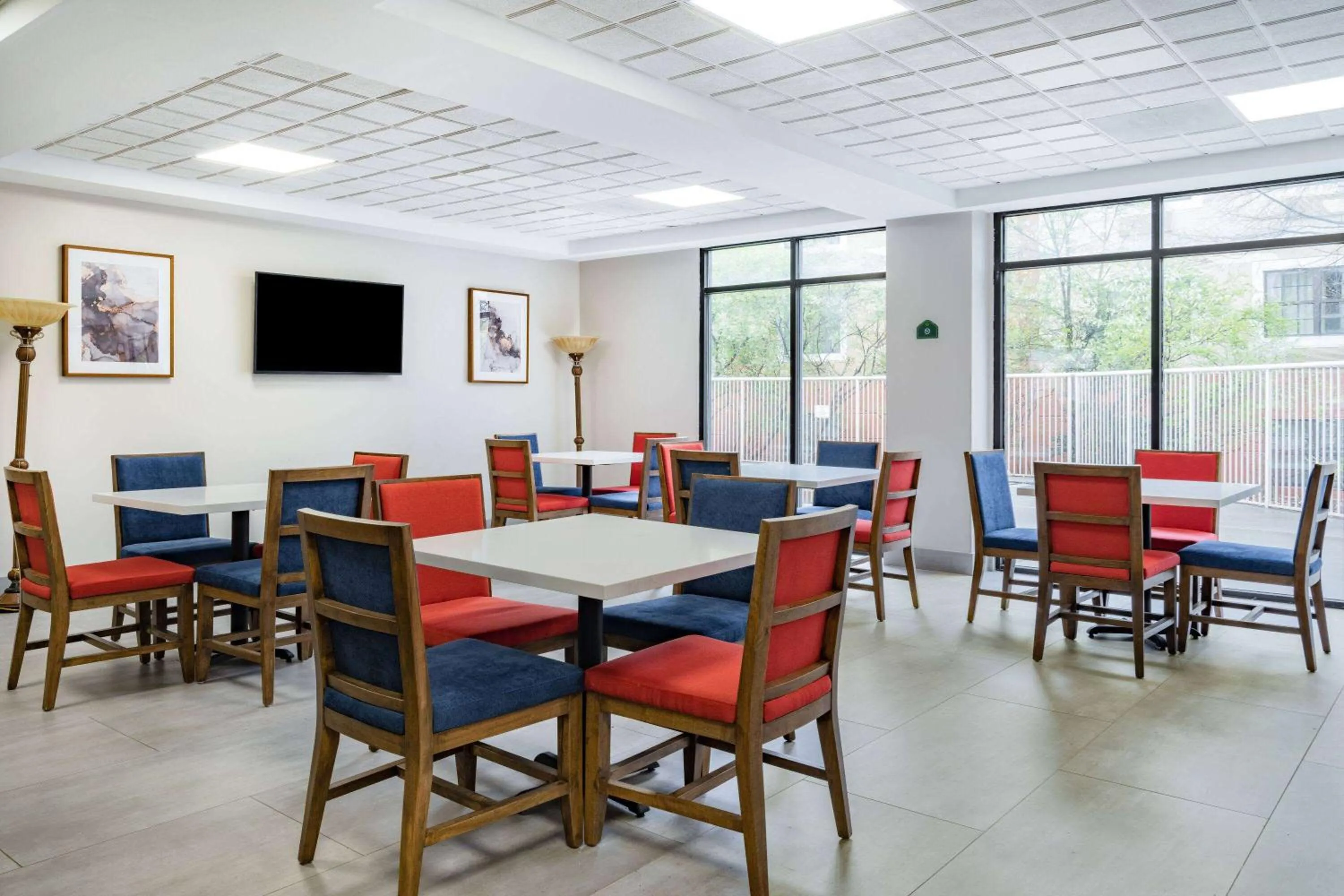 Breakfast in Wingate by Wyndham Atlanta-Duluth