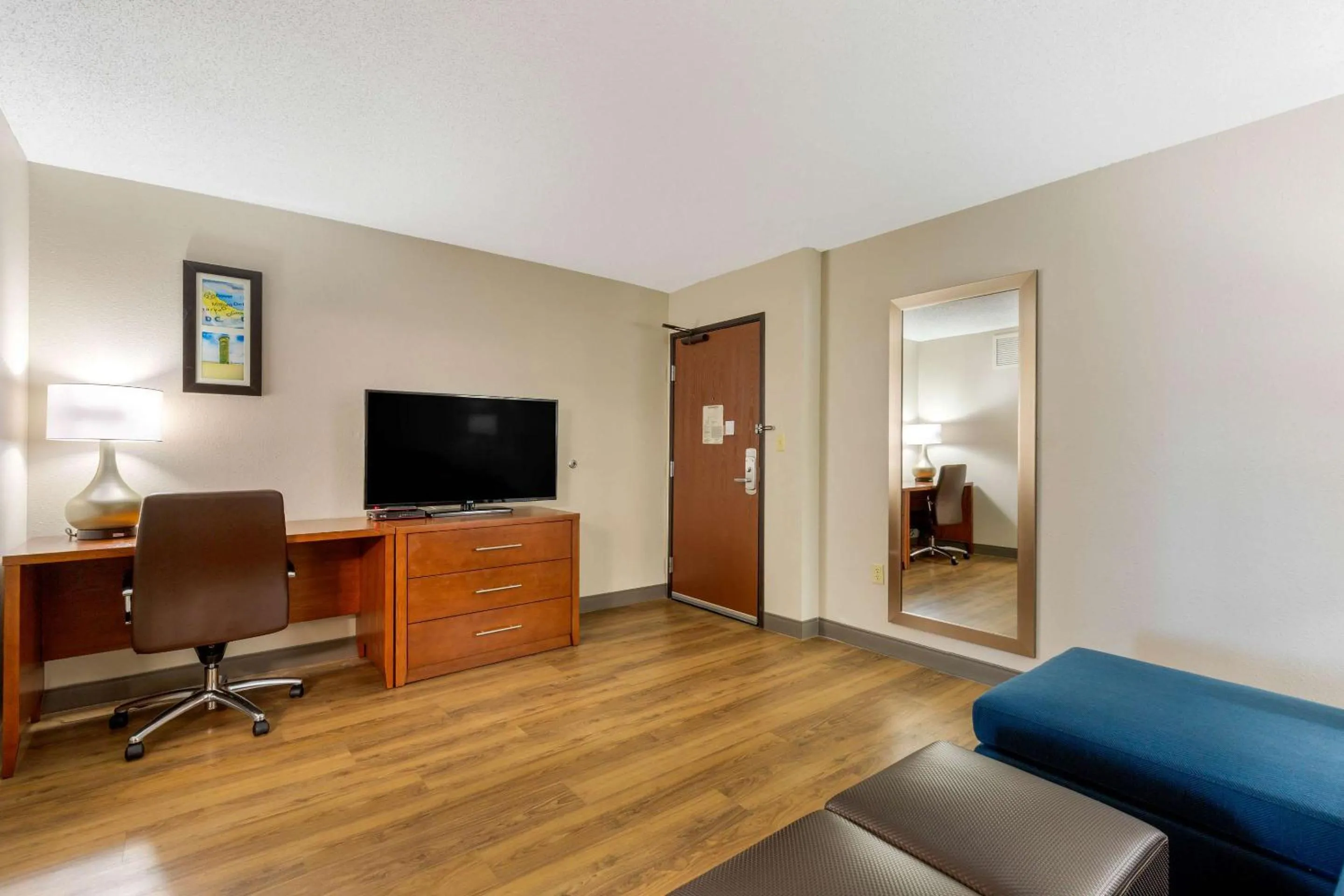 Bedroom in Comfort Inn & Suites Milford