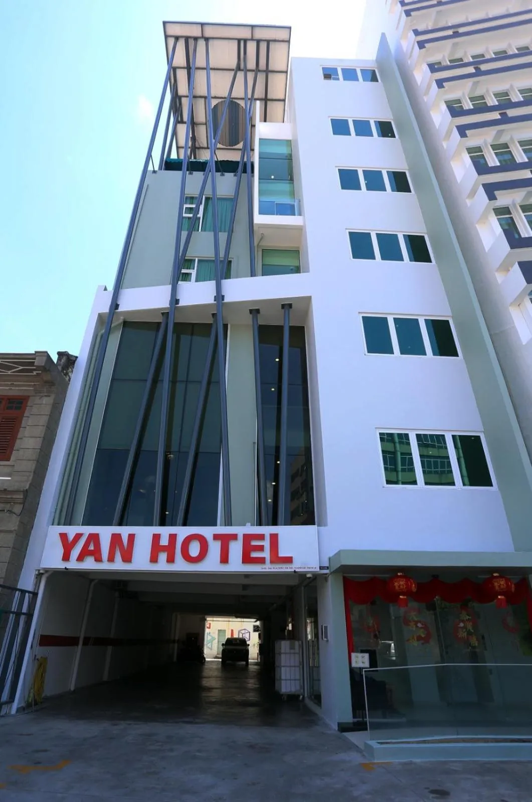 Yan Hotel