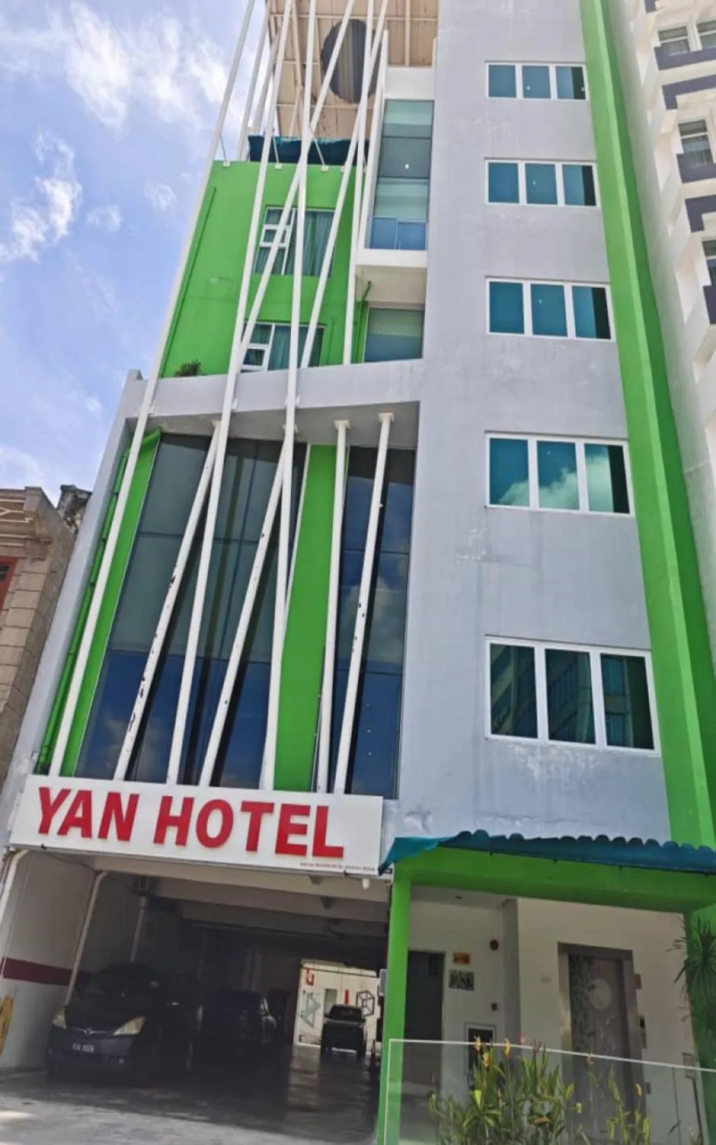Yan Hotel