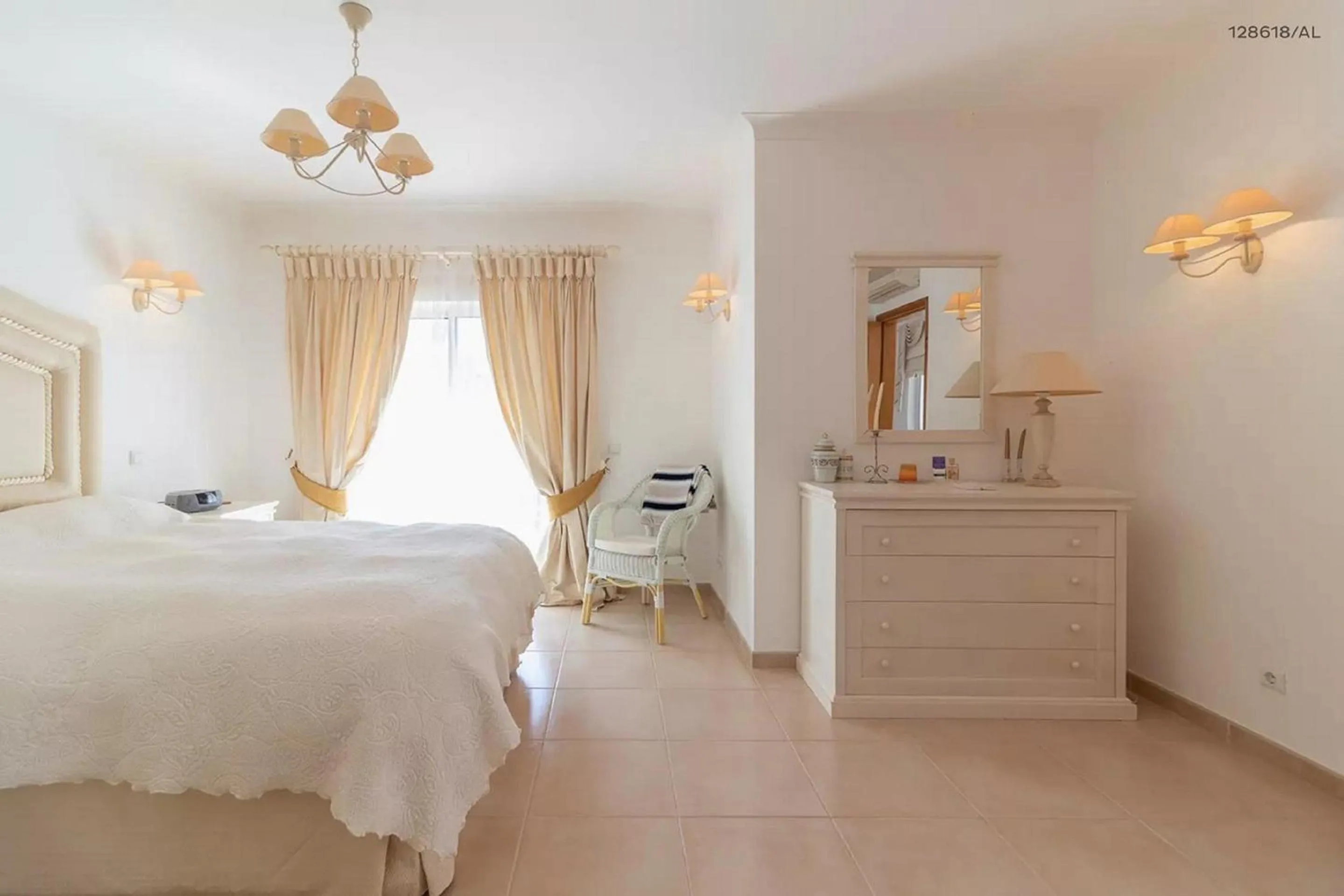 Photo of the whole room, Bed in Pestana Carvoeiro Golfe - AL