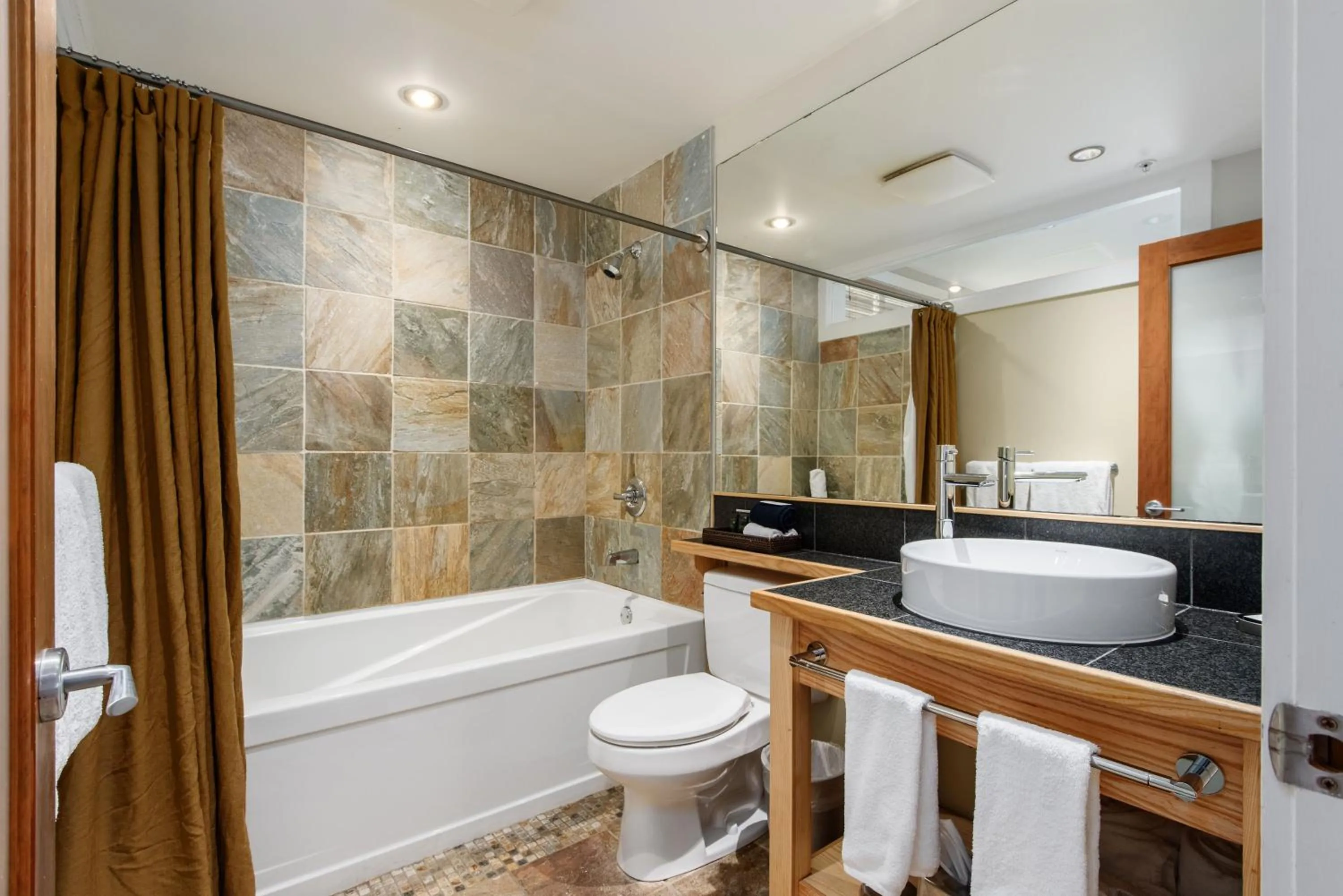 Shower in Cox Bay Beach Resort