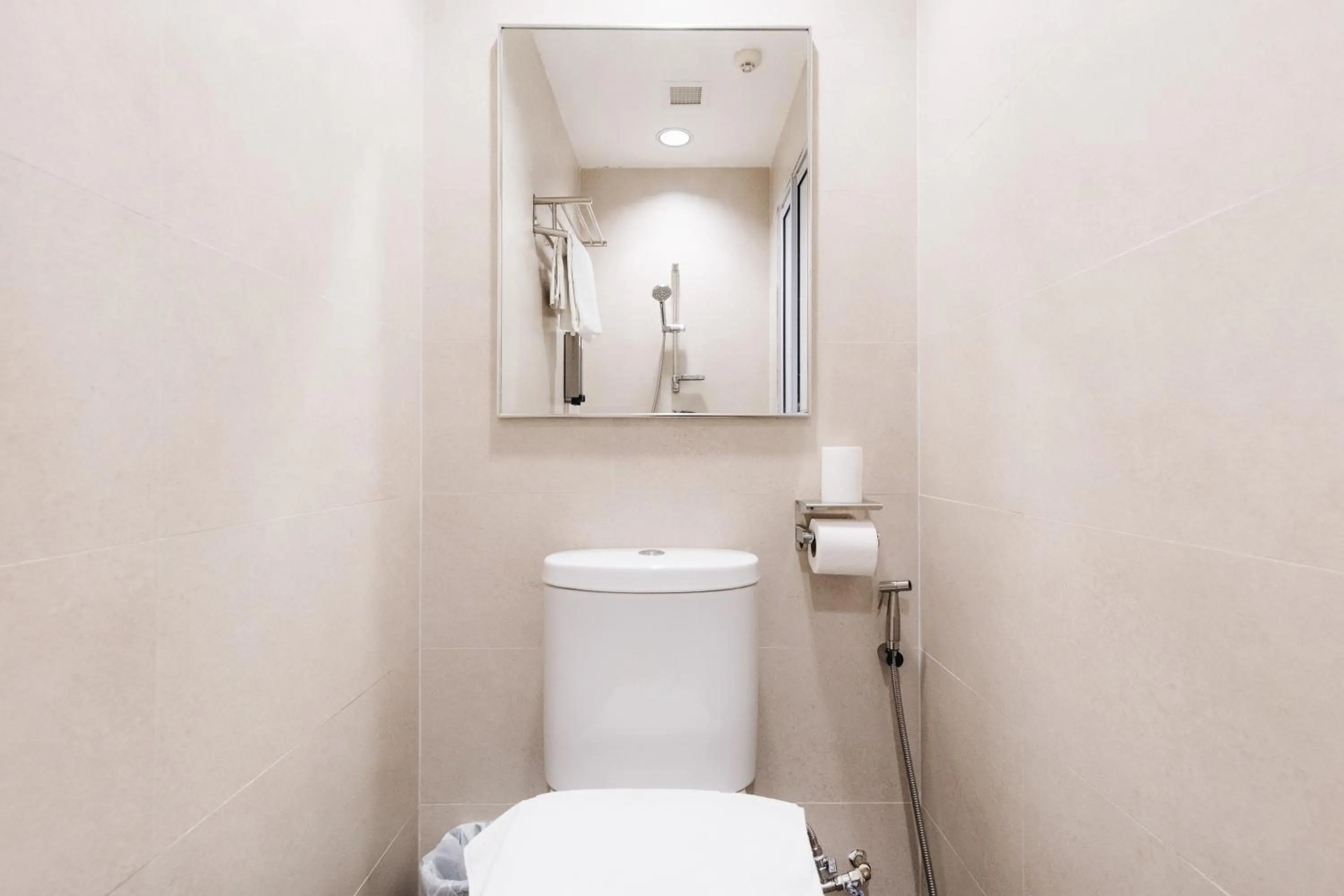 Bathroom in Harbour Ville Hotel - Hamilton