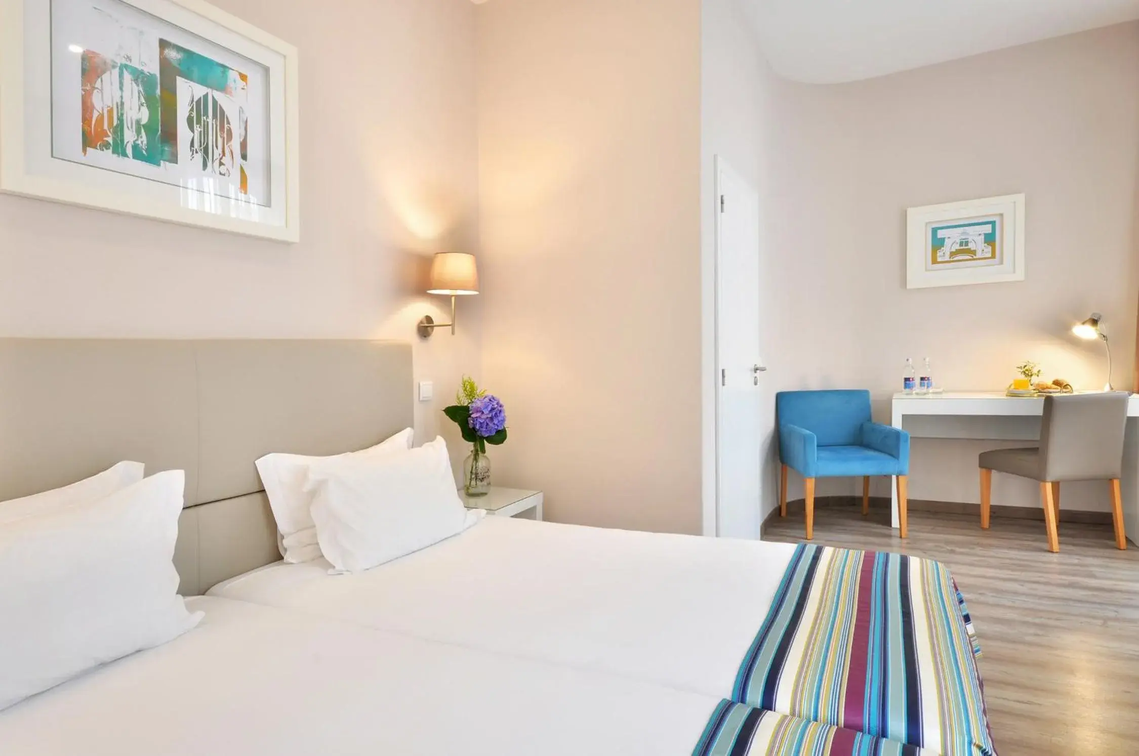 Suite - single occupancy in Porto Domus Hotel Suite - single occupancy in Porto Domus Hotel