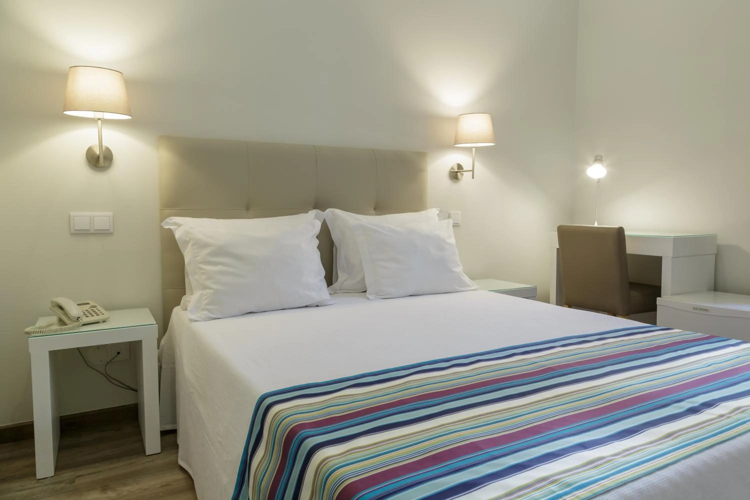 Bedroom, Bed in Porto Domus Hotel