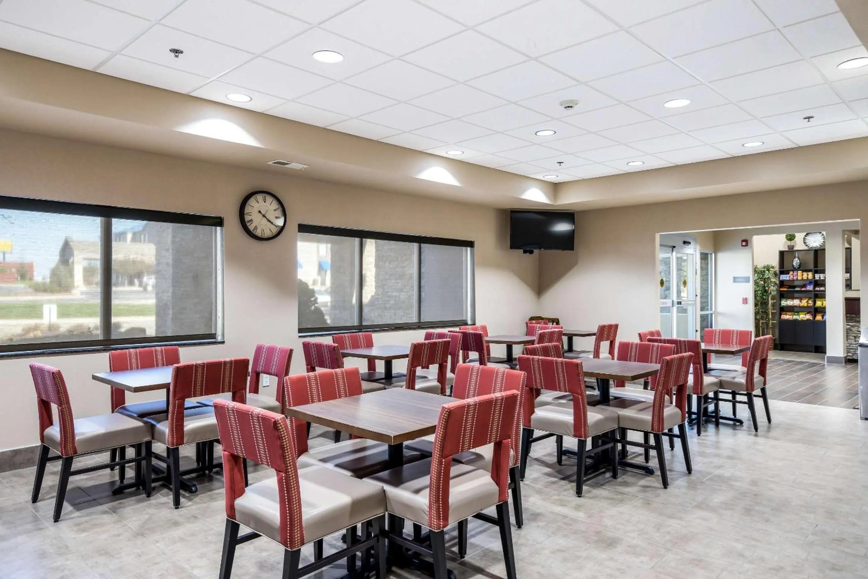 Breakfast in Comfort Inn Bonner Springs Kansas City