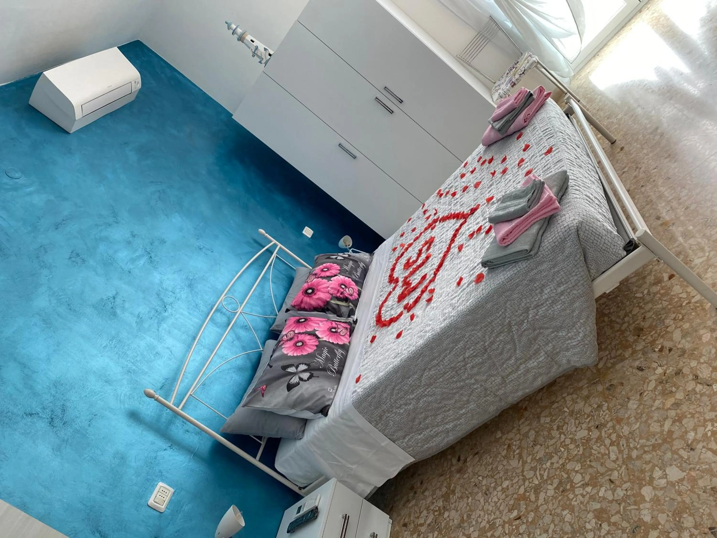 Bedroom, Bed in Mare D’amare