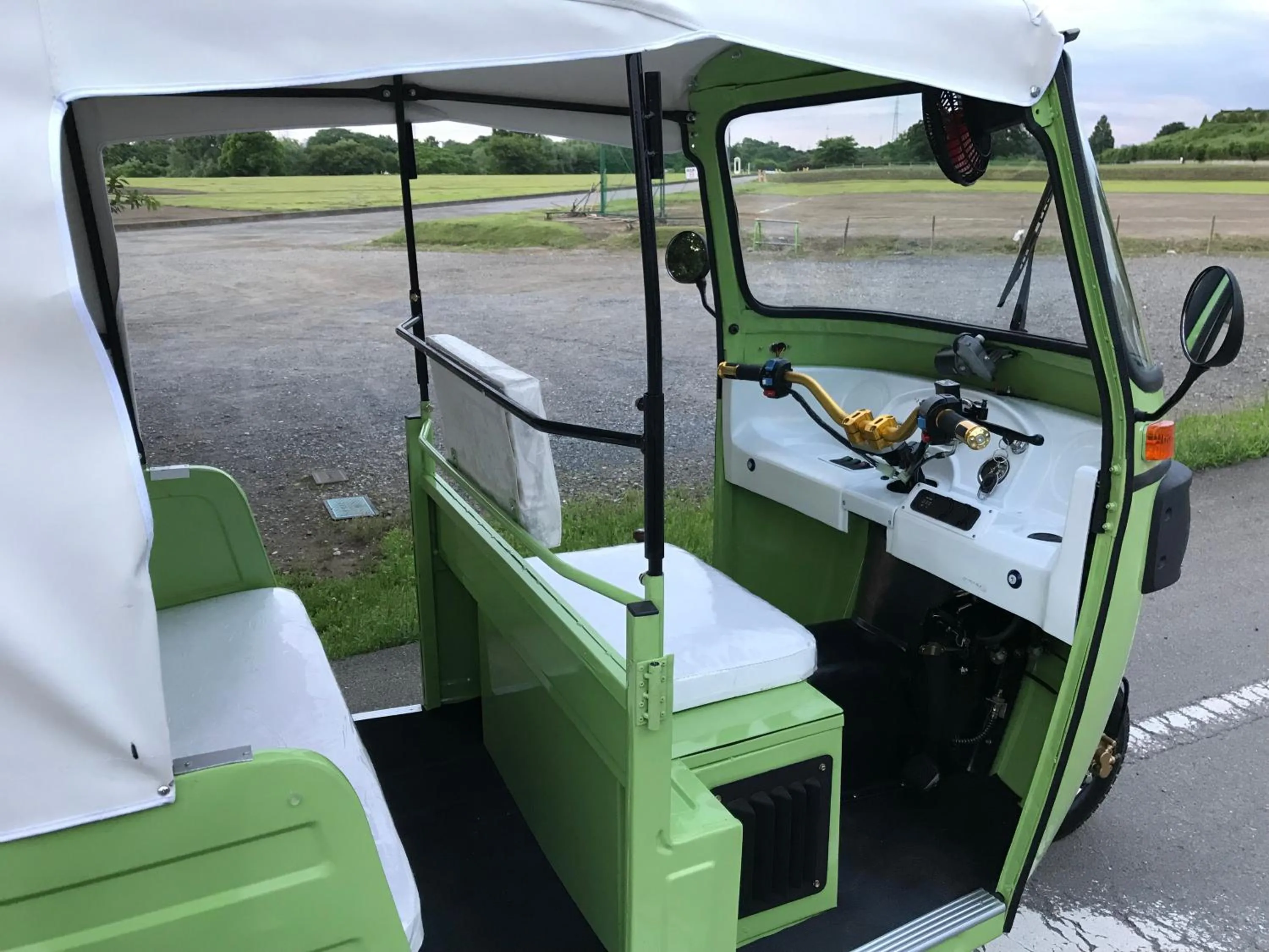 Area and facilities in Tuktuk House